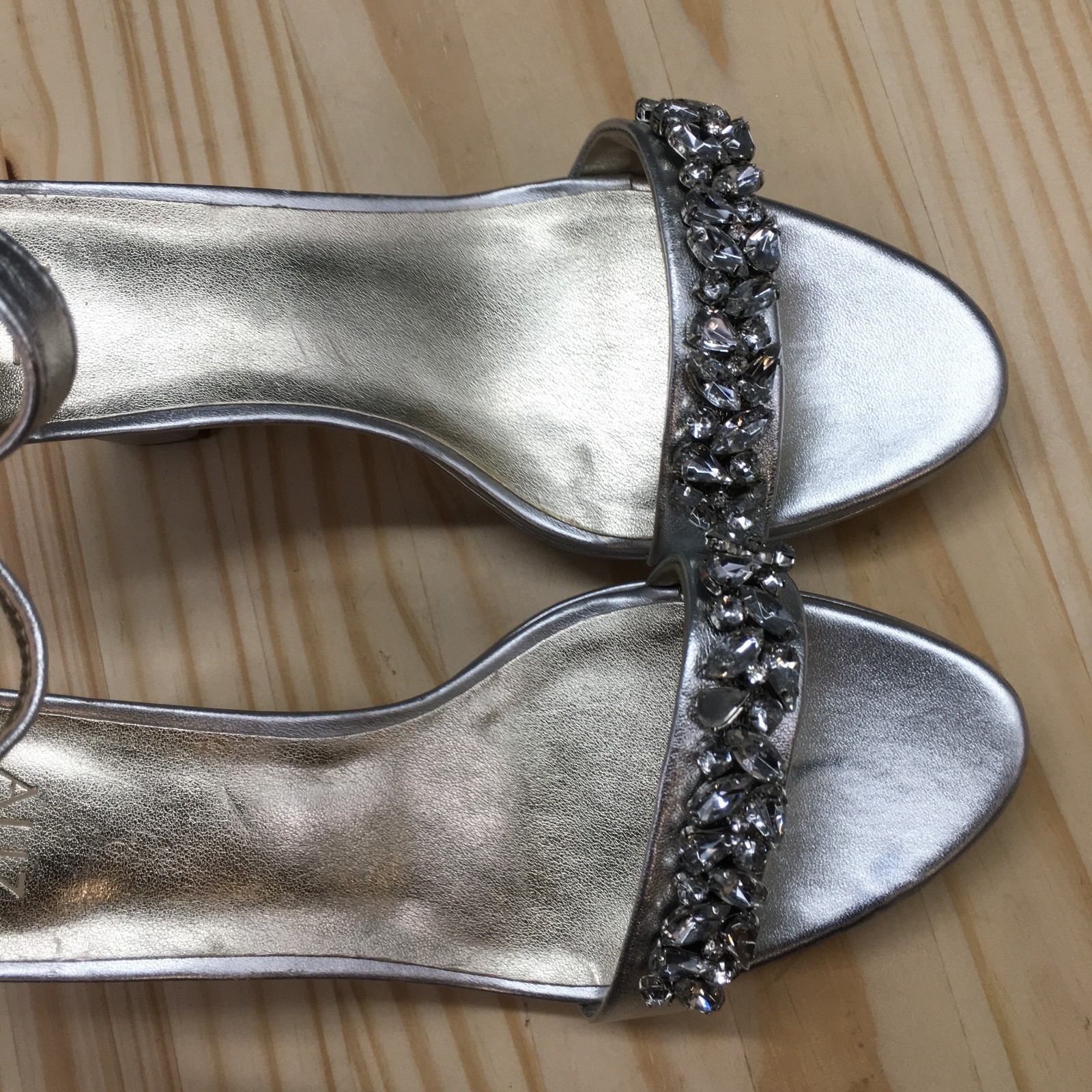 Naturalizer Sandals Womens 9M Cassano Ankle Strap Silver Leather Cone Heels NEW