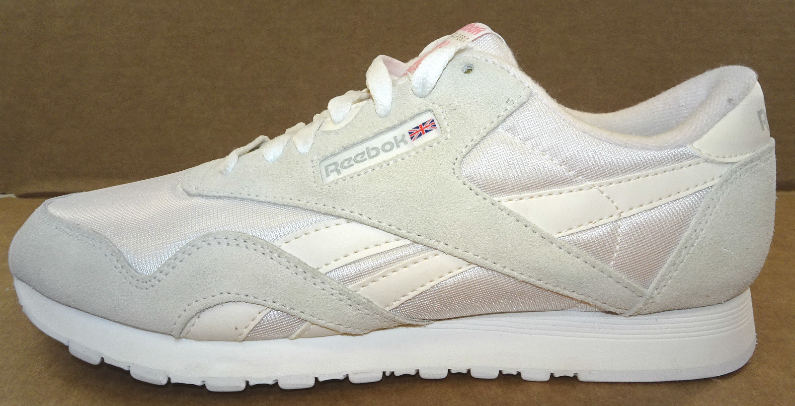 Reebok Women’s Classic Nylon Suede 1-6394 Wht/Lt Grey New