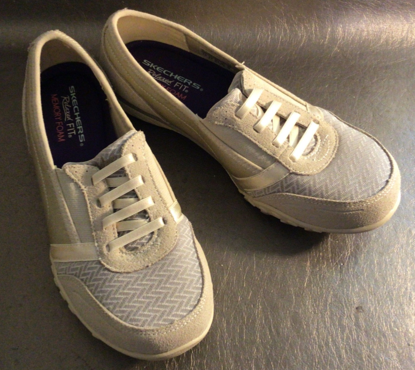 SKECHERS Relaxed Fit Slip-On Memory Foam 22495 Sneakers BEIGE Size 7.5