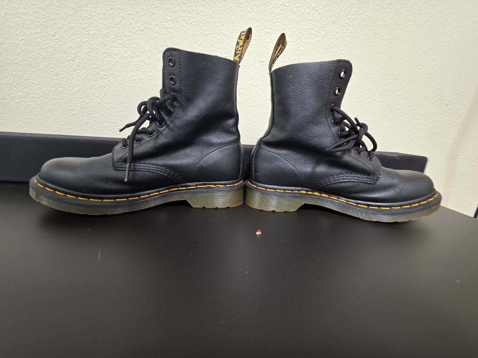 Dr. Martens 1460 Pascal Black Virginia Leather Boots Womens Size 7 US Low