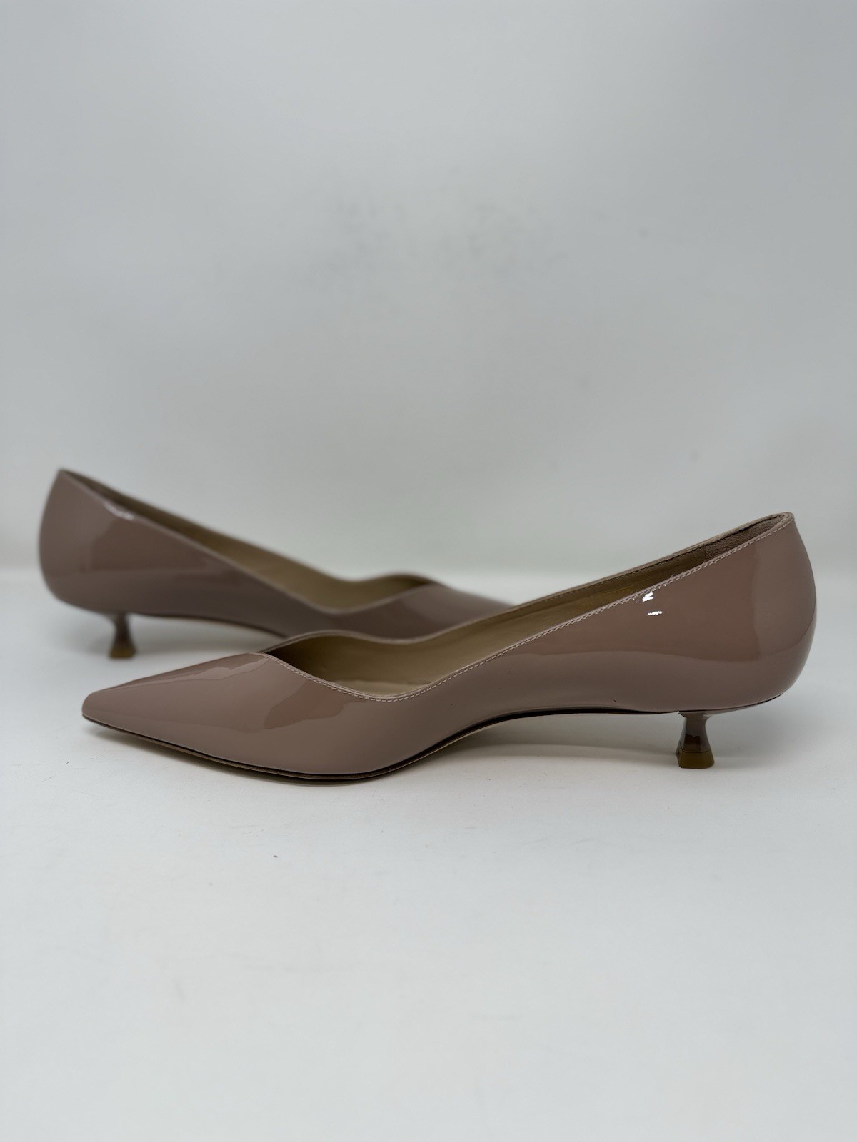 New Stuart Weitzman Eva Kitten Heel Pointed Toe Pump Fawn Sz 8