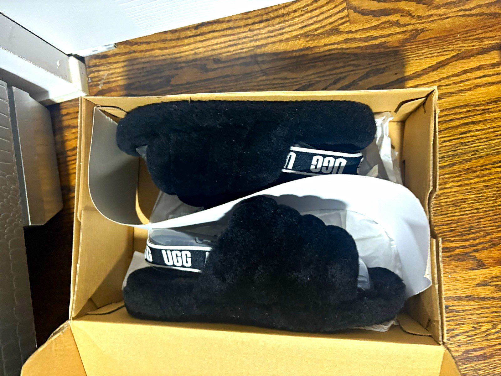 UGG Fluff Yeah Slide Women’s Slipper Black Faux Fur Slip On US 5