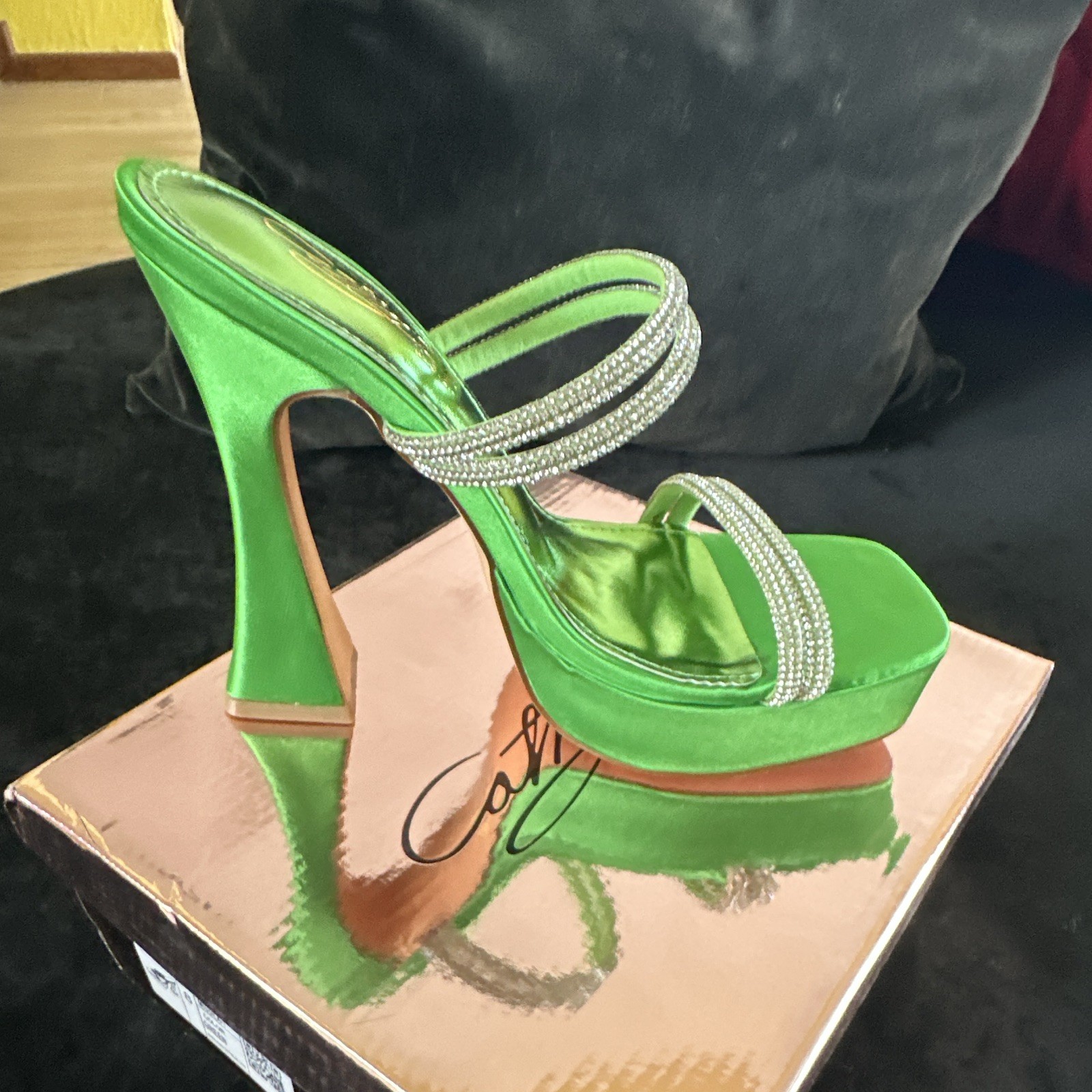 Cathy Din Green Size 8 Rhinestone Strappy Sexy Platform Chunky Heels $ & Diamond
