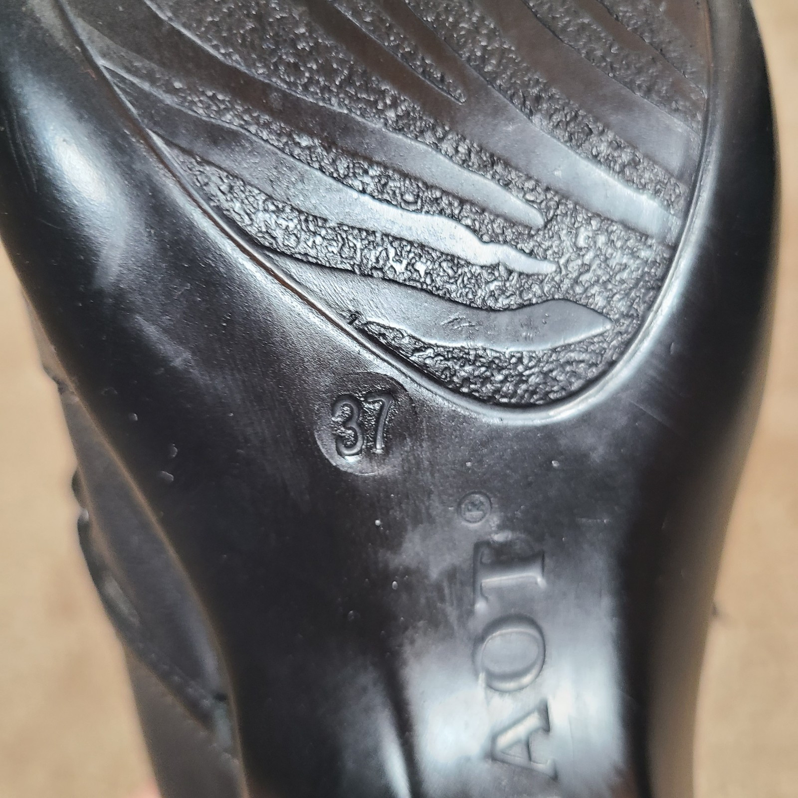 NAOT Black Leather 2″ Wedge Heel Hook & Loop Classy Wedge Shoes EU 37 ~ US 6-6.5
