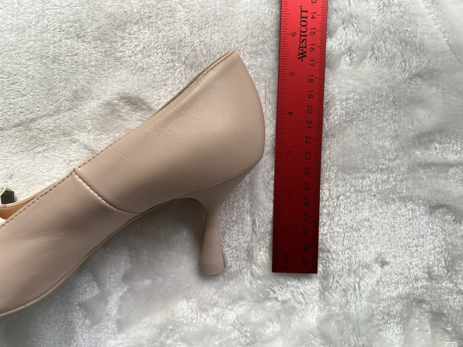 🤍NEW AGL Hellen Pumps Size 37 Nude Leather Made in Italy Kitten Heel 2.75” 🤍