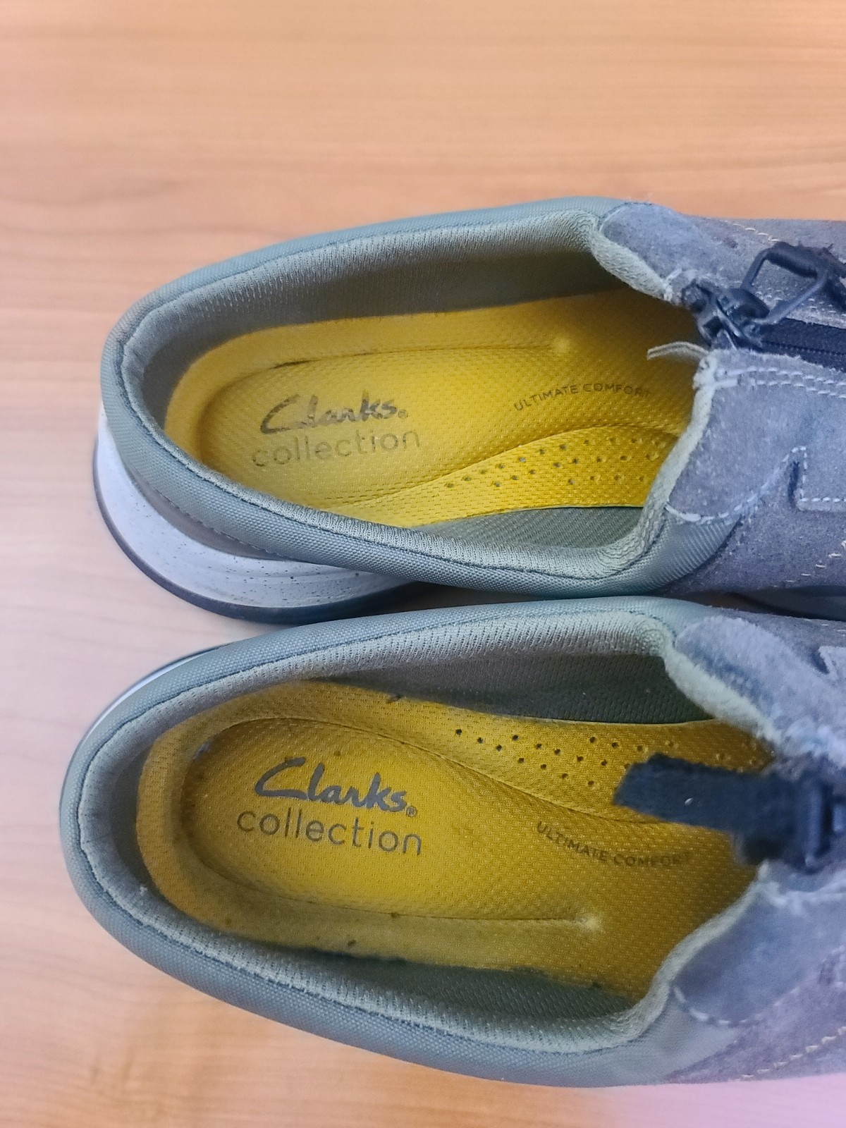 Clarks Women’s Jaunt Way Suede Clogs Size 8W Grey Slip-On Comfort Shoes