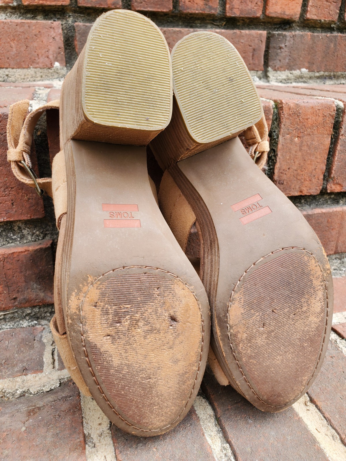 TOMS Ibiza Stiched Suede 3.5″ Heeled Sandal●Camel Colored●Good/Clean Cond●Sz.8.5