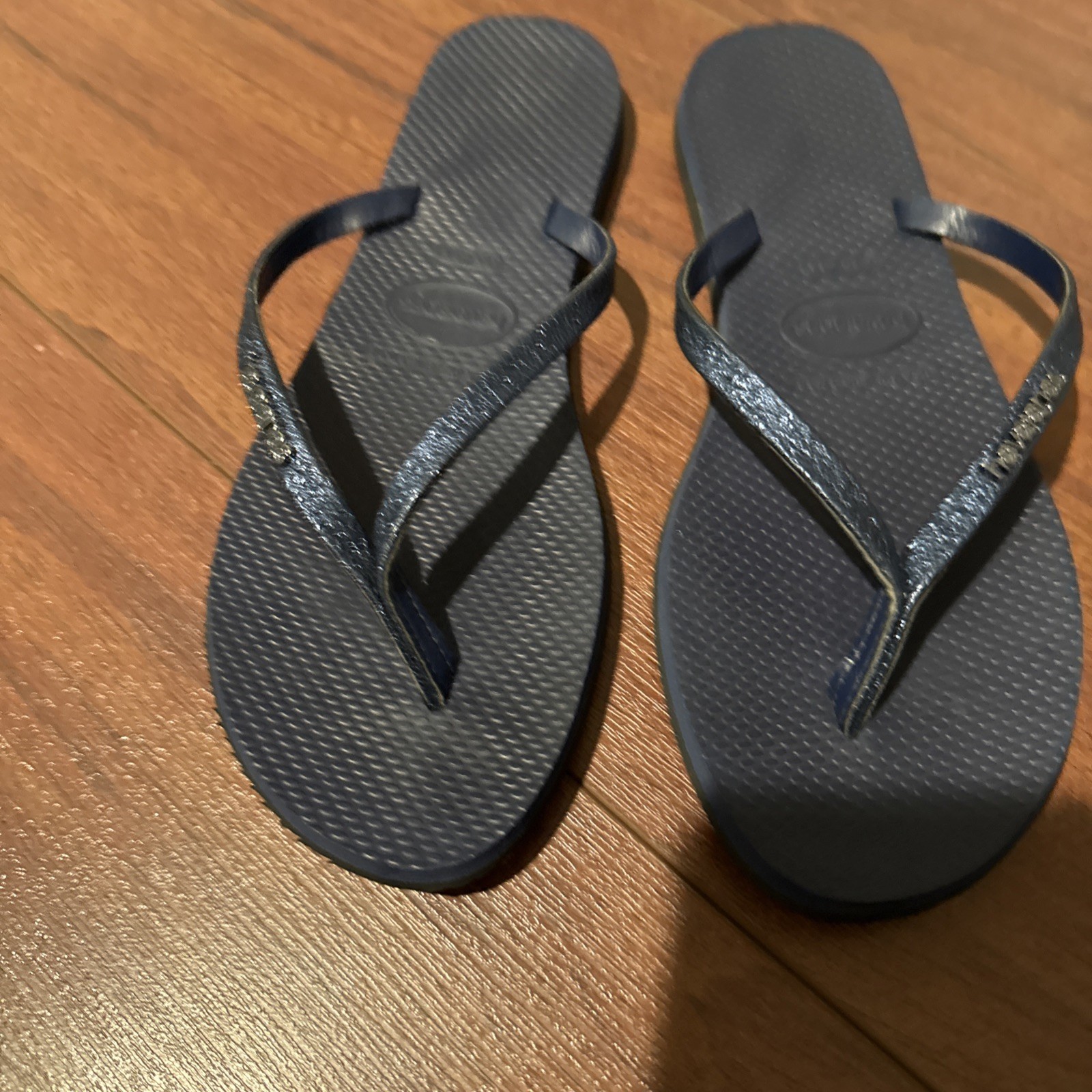 New Havaianas Slim Flip Flop Textured, Navy Blue Size 6 Without Tag