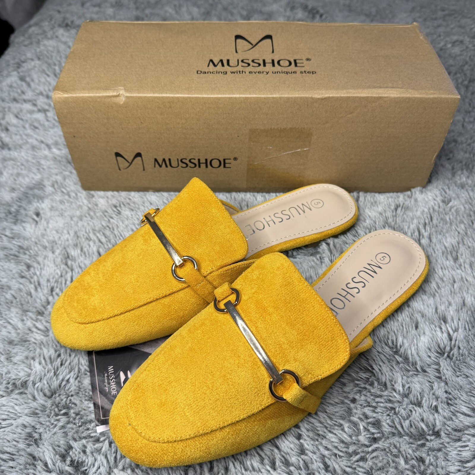 MUSSHOE Women’s Slip On Pointed Toe Comfort Flats Mules Backless Size 5 Yellow