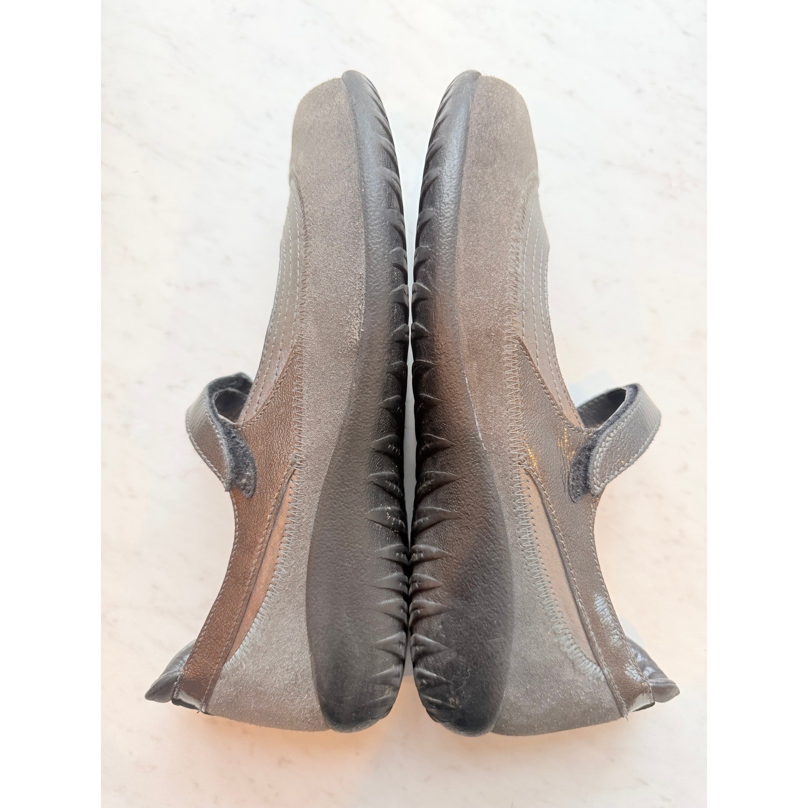 Naot Kirei Mary Jane Shoes Womens EU 41 (US 10) Gray Suede Hiking Comfort