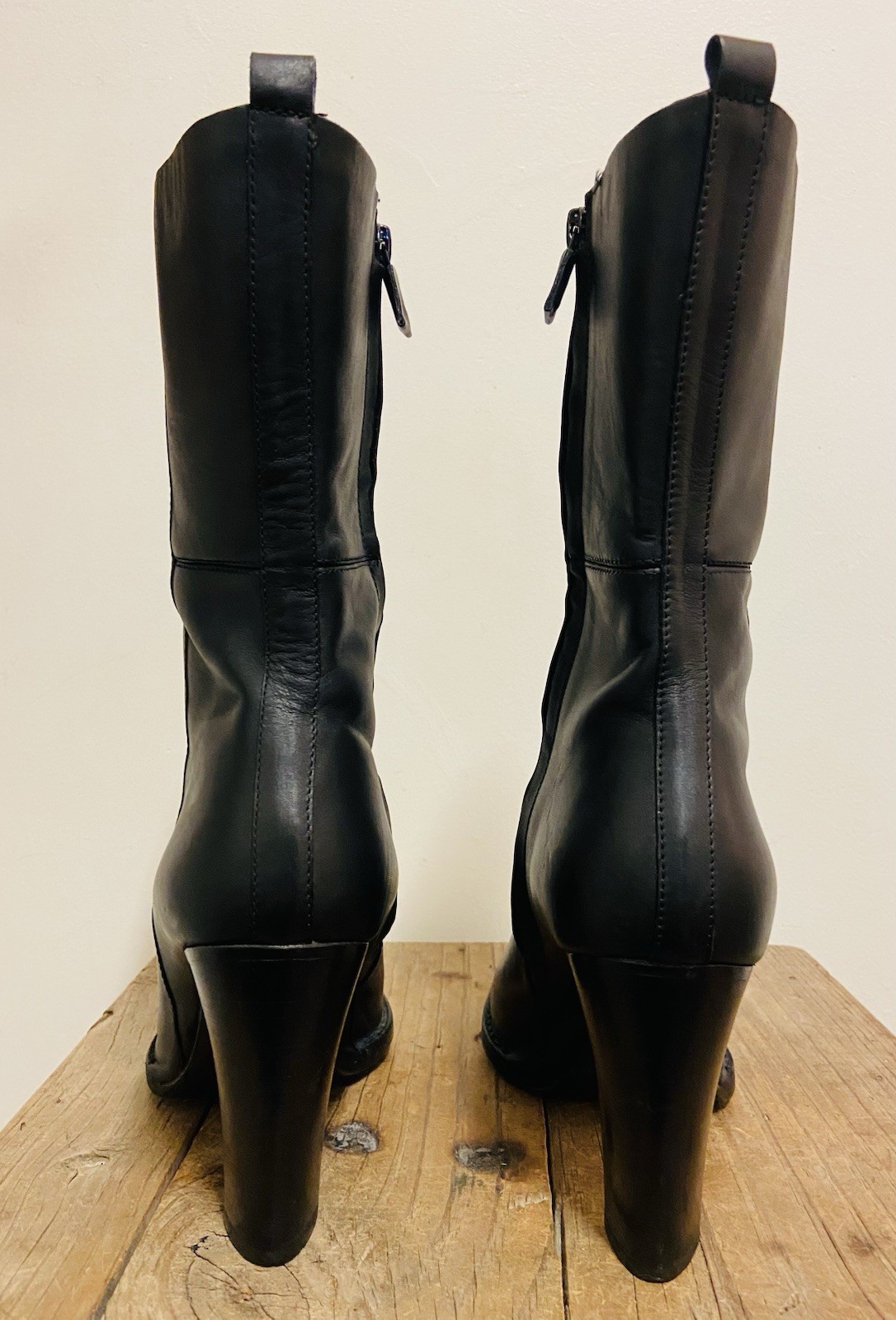 COSTUME NATIONAL Black Heeled 100% Leather Ankle Boots Ladies SZ 41 AUS 10