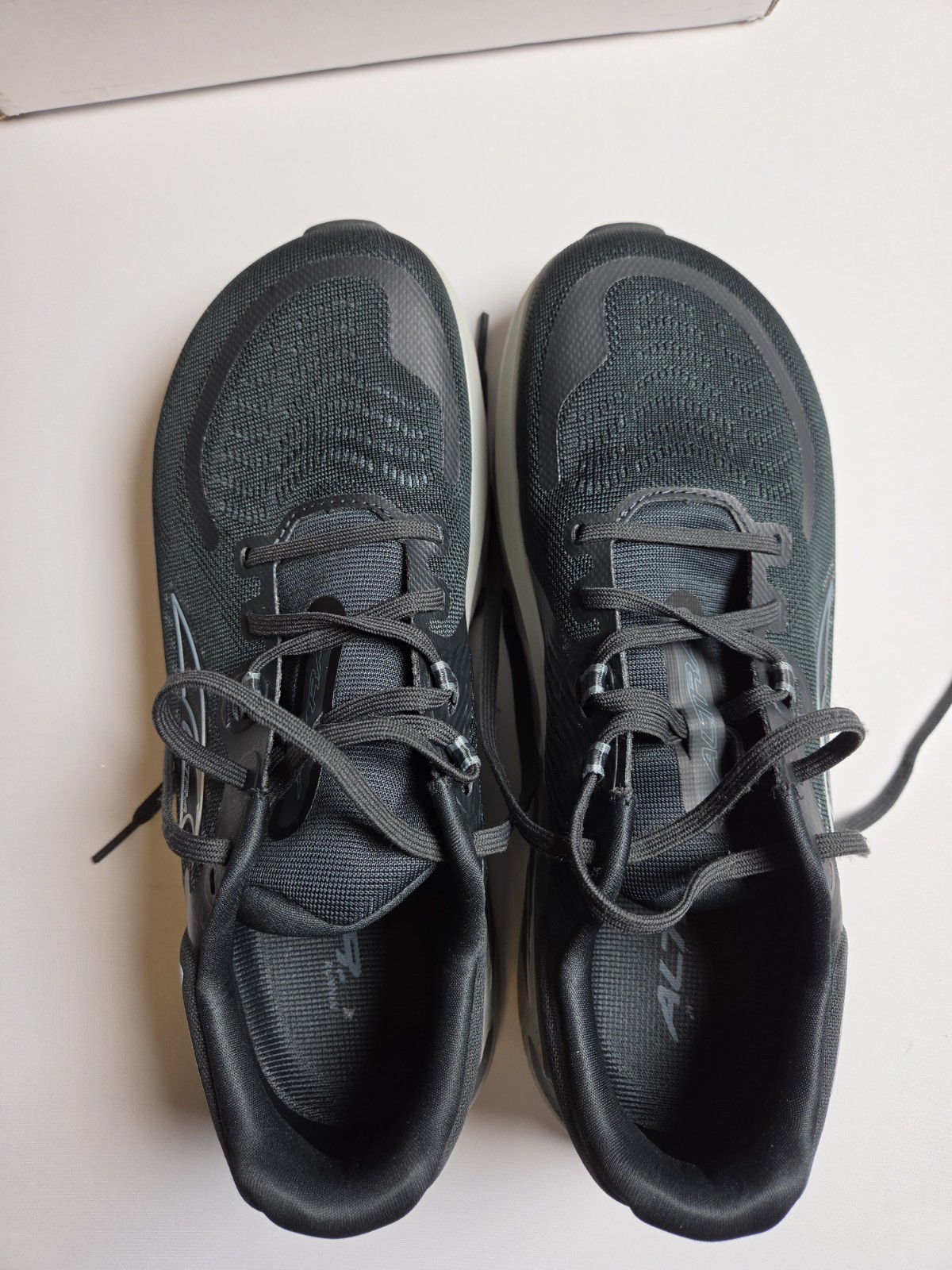 Altra Paradigm 7 Dark Green Black Womens Running Shoes Size 9.5 Regular Width