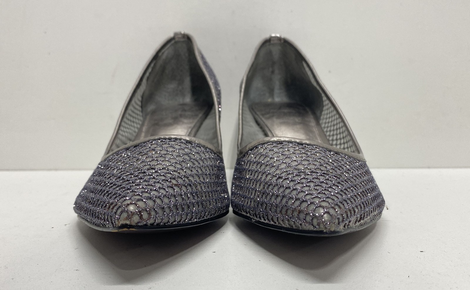 Adrianna Papell Silver Mesh Pointed Toe Kitten Heel Pumps Women’s Size 8.5