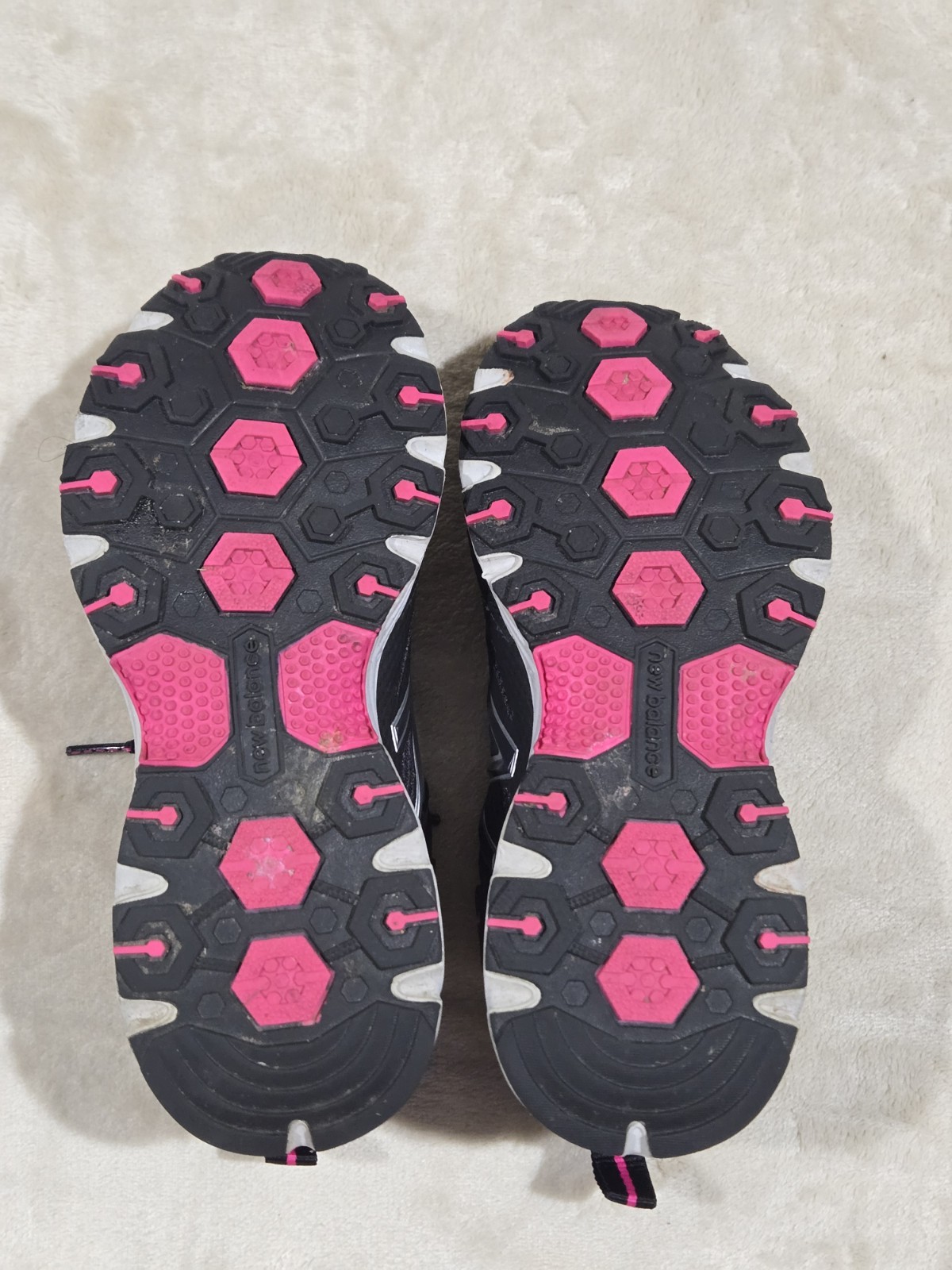 New Balance 573 All Terrain Womens 8 D Wide Trail Running Shoes Black Pink