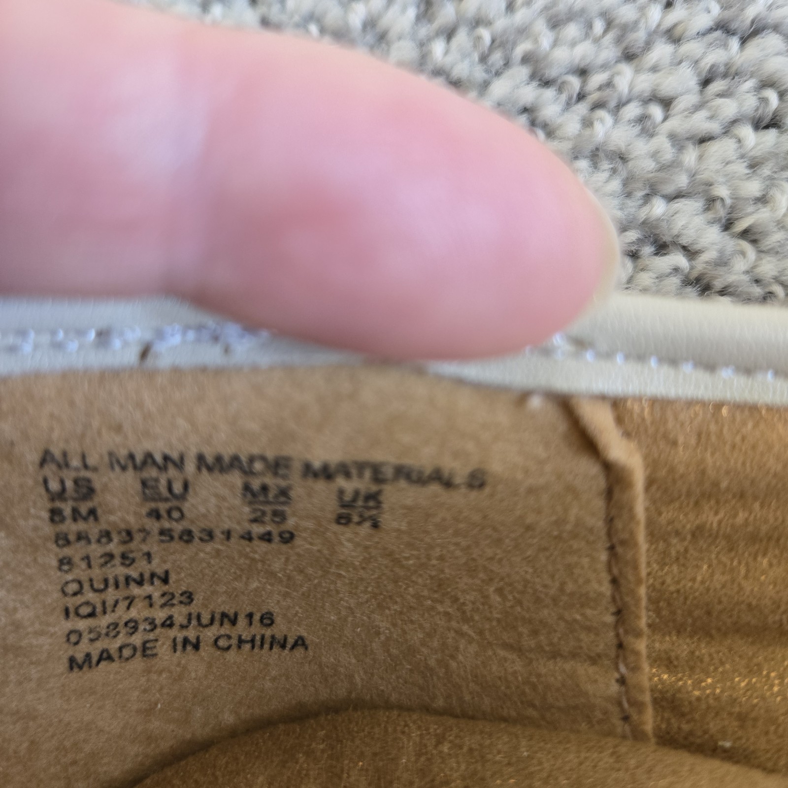 Covington Women’s Quinn Size 8 Shoes Beige Ballet Flats Quilted Workwear Casual