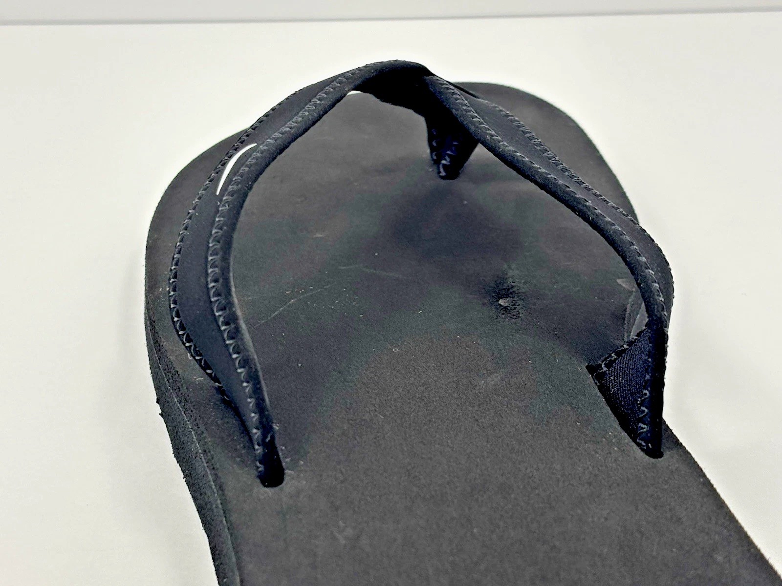 Size 12 Women Nike Celso Thong Sandals 314870-011 Defect Mark on Foam/Bent Bands