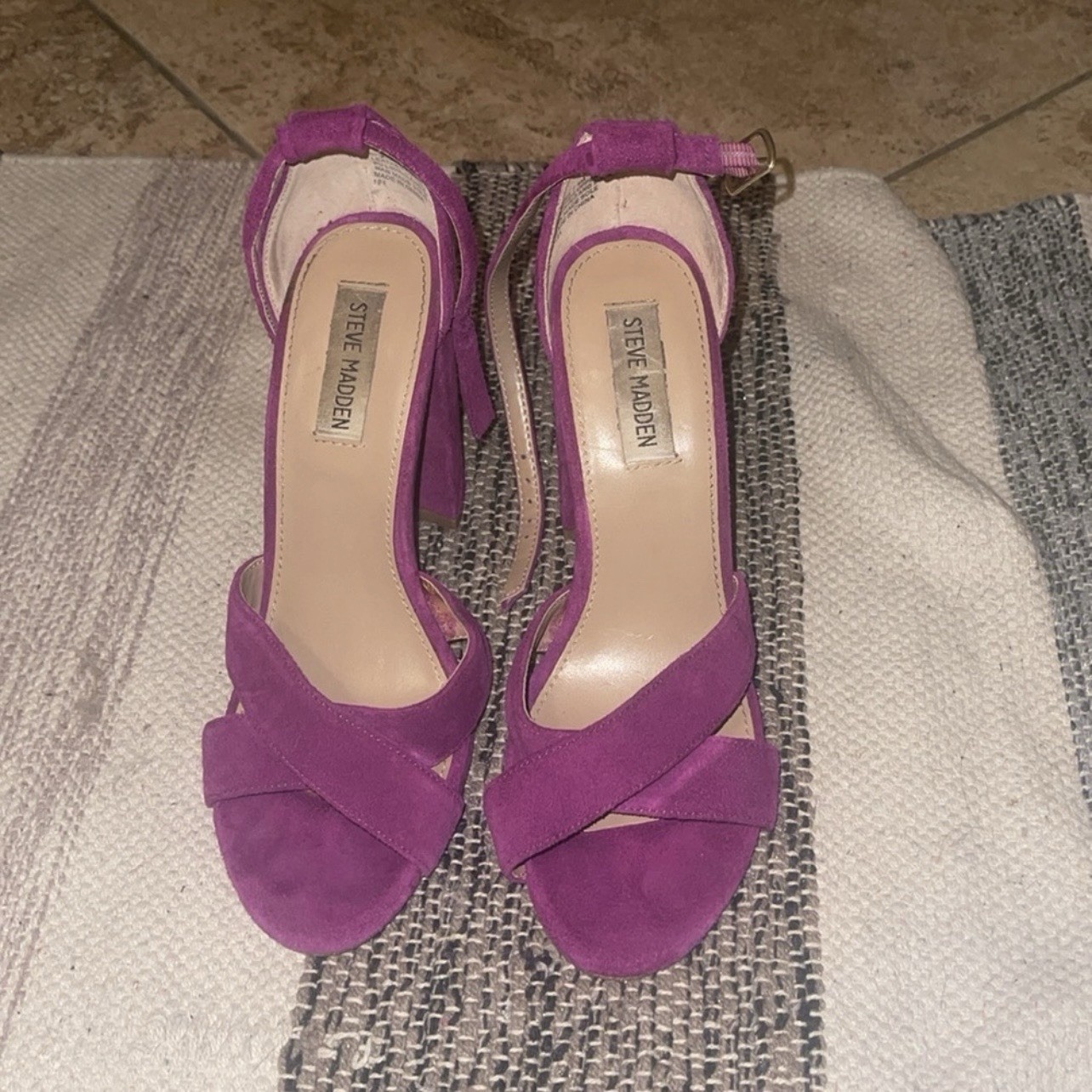 Steve Madden Magenta Suede Strappy Open Toe Ankle Strap Block Heel 7.5