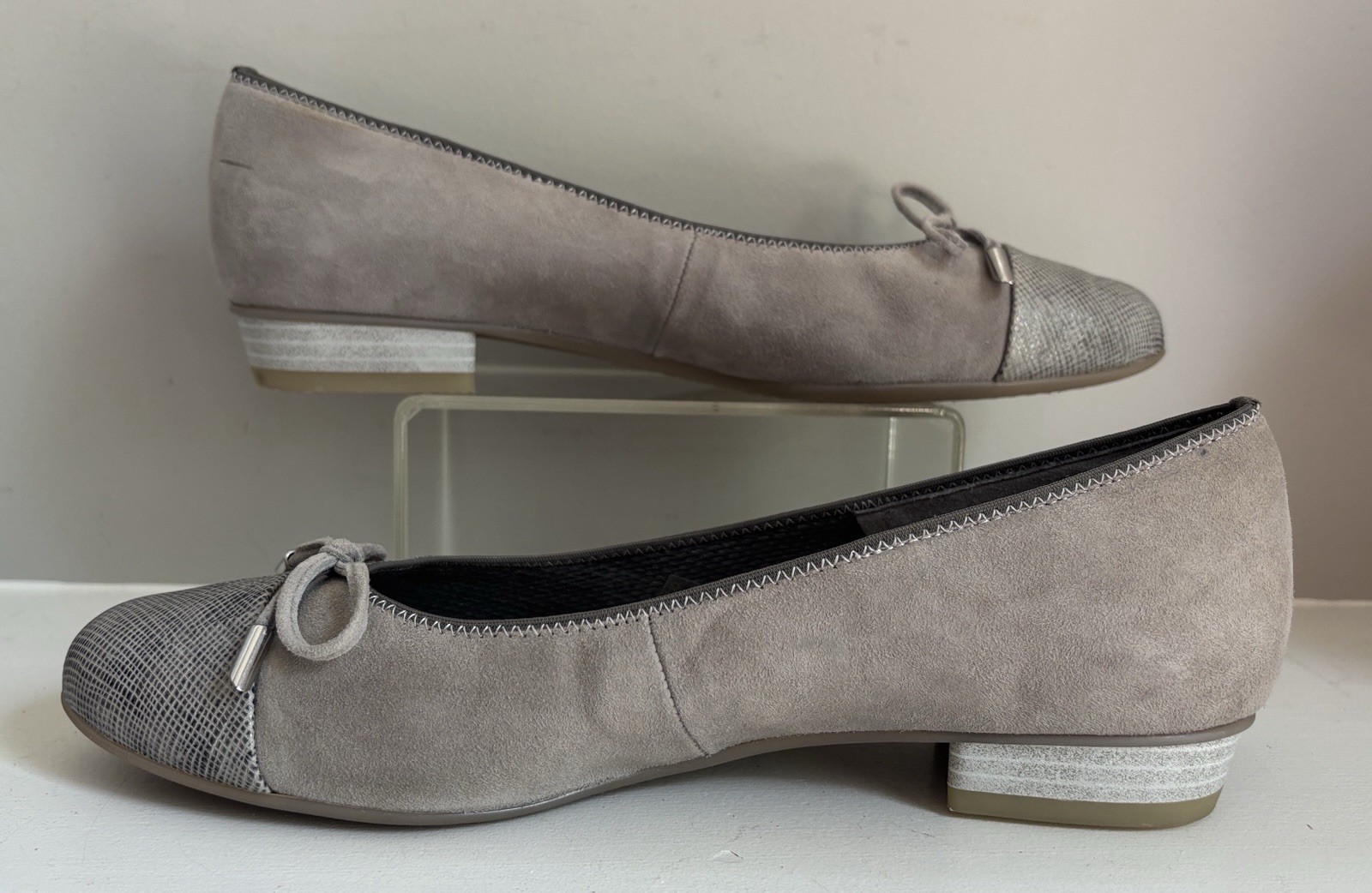 NWOB ara Belinda Grey Taupe Leather Ballet Flat Bow #8 Career Flat Slip On $185