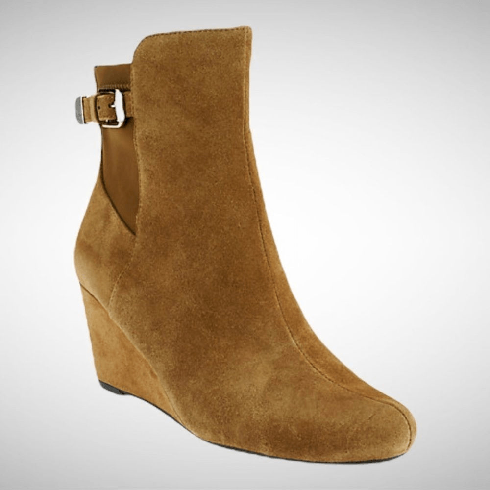 Isaac Mizrahi KAYLN Suede Wedge Bootie Size 8M