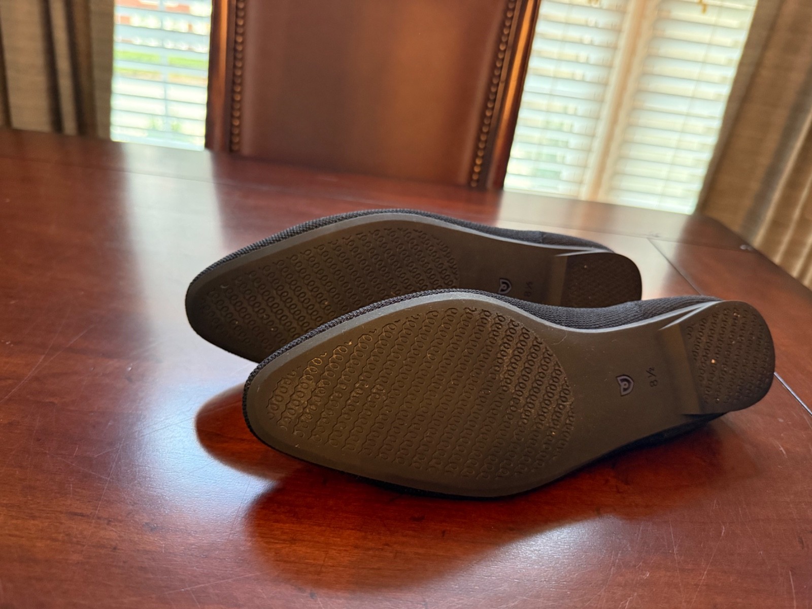 Rothby’s The Loafer Size 8.5 Black Knit Flats EUC Worn Once