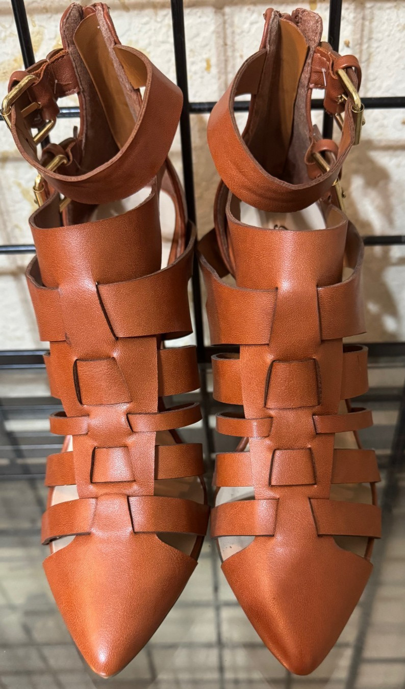 NEW NWOT Breckelle’s Brown Faux Leather strappy Boot/Shoes 3.5 in heel Sz: 6.5