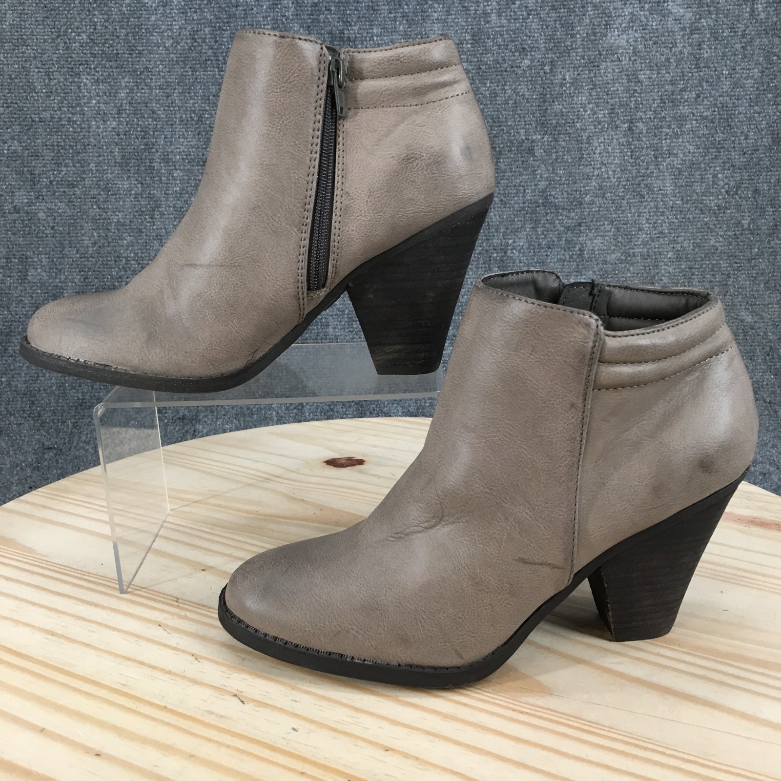 Mia Luce Boots Womens 10 M Ankle Bootie Side Zip Cone Heels Faux Leather Gray