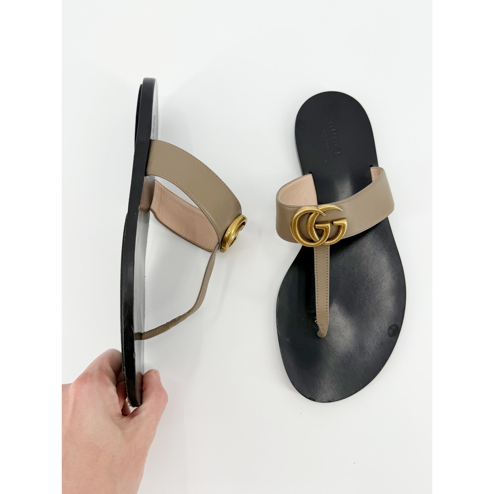 Gucci GG Marmont Beige Black Leather Thong Gladiator Flat Sandals Bag 38.5