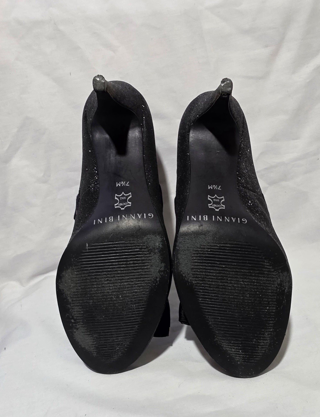 Gianni Bini Black Glitter Bow Round Toe Pumps Women’s Leather Slip-On 7.5