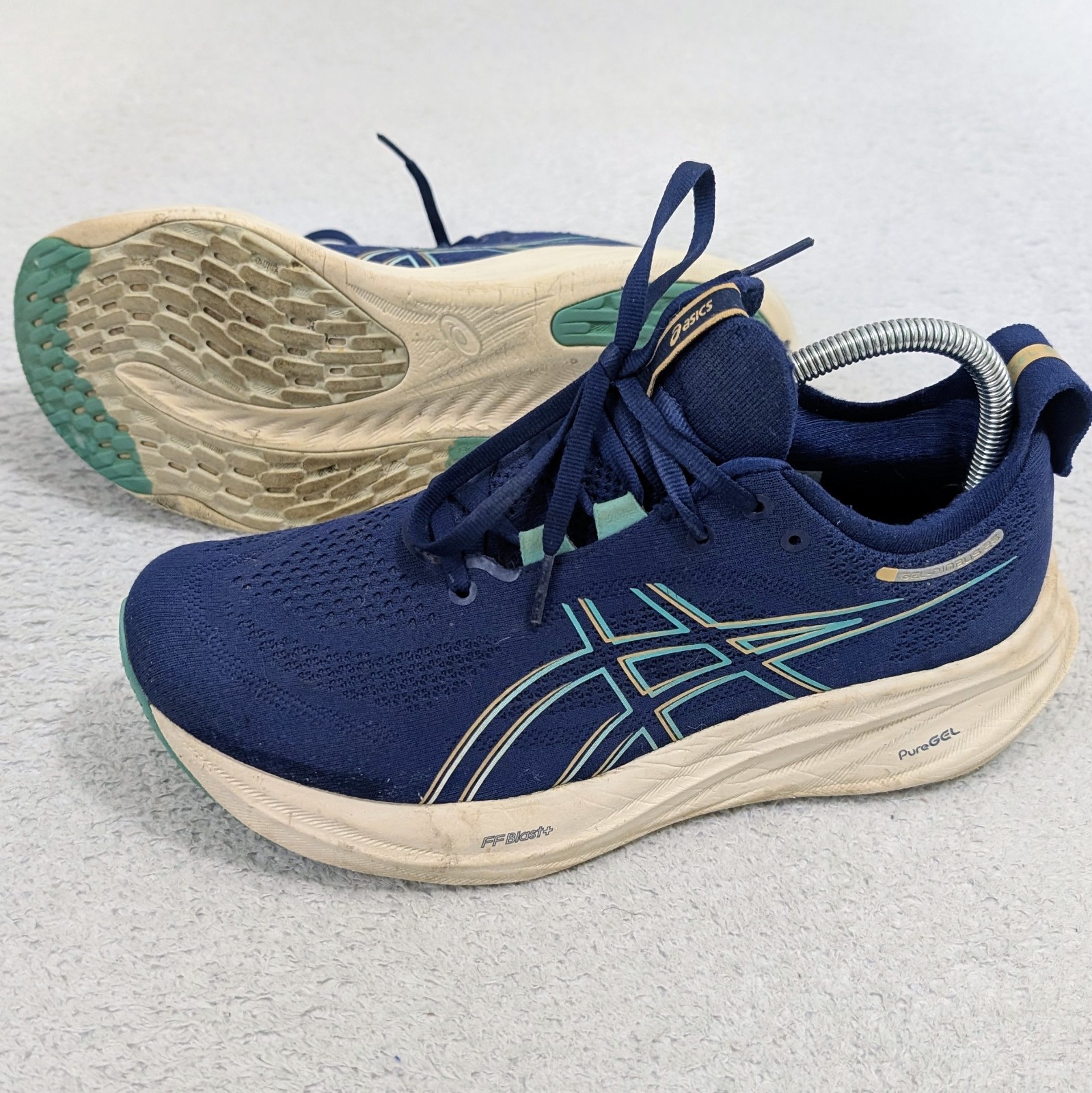 Women’s Asics Gel-Nimbus 26 Running Shoes 1012b602 Size 9.5.