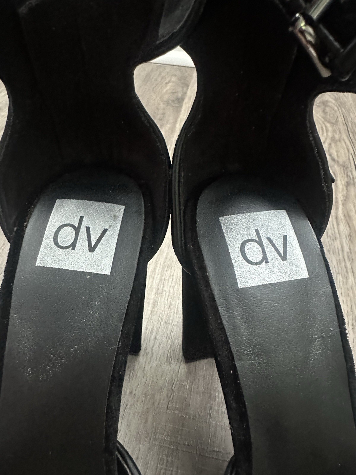 dv Women’s Black Suede Block Heel Ankle Strap Round Toe Pumps 10