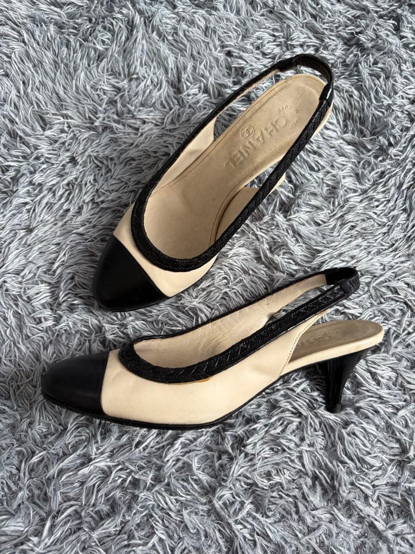 Vintage Chanel Strappy Sandals Size 23cm Cream Black CC Logo