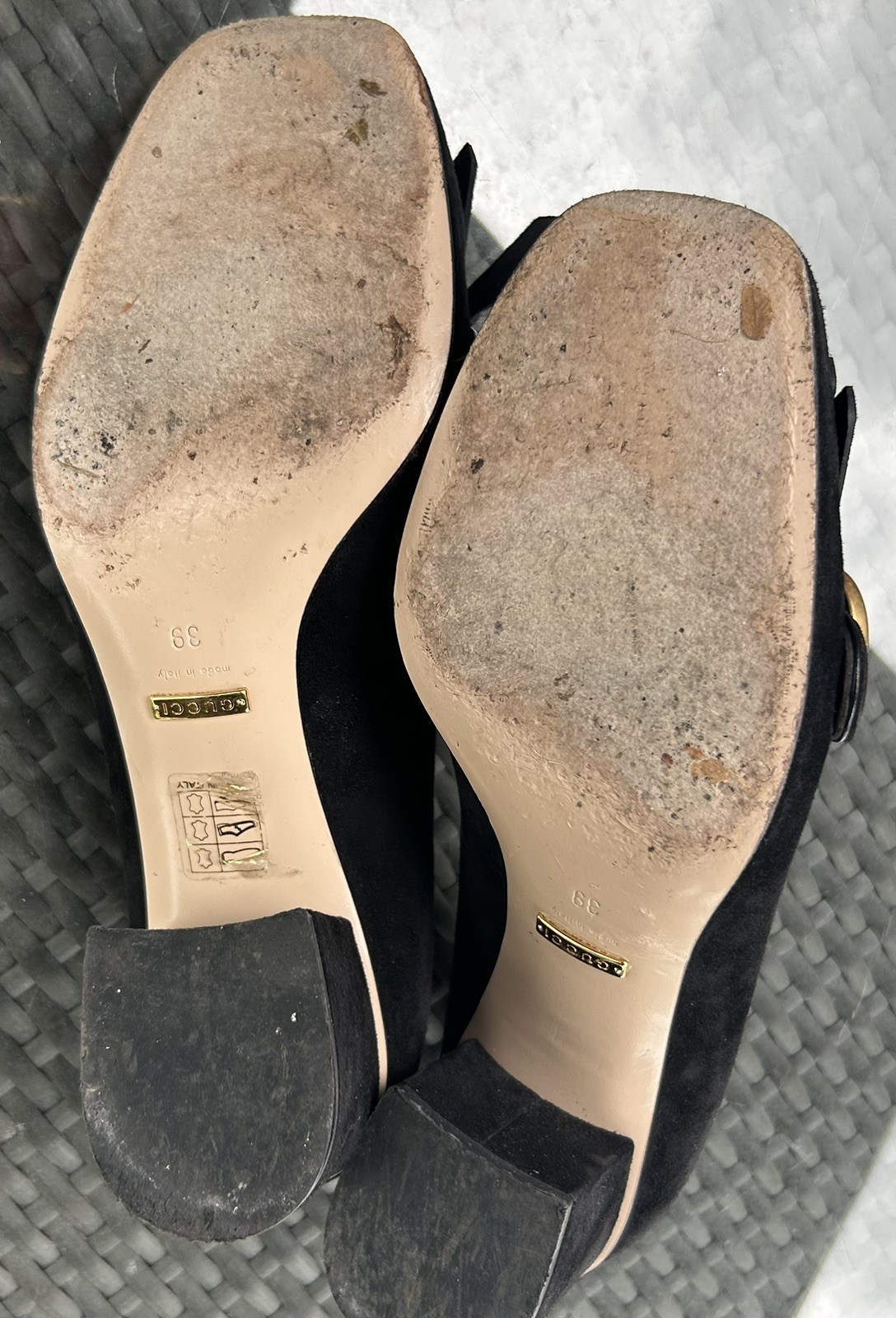 Gucci Womens Marmont Black Suede Fringe Pump Logo Sz 39