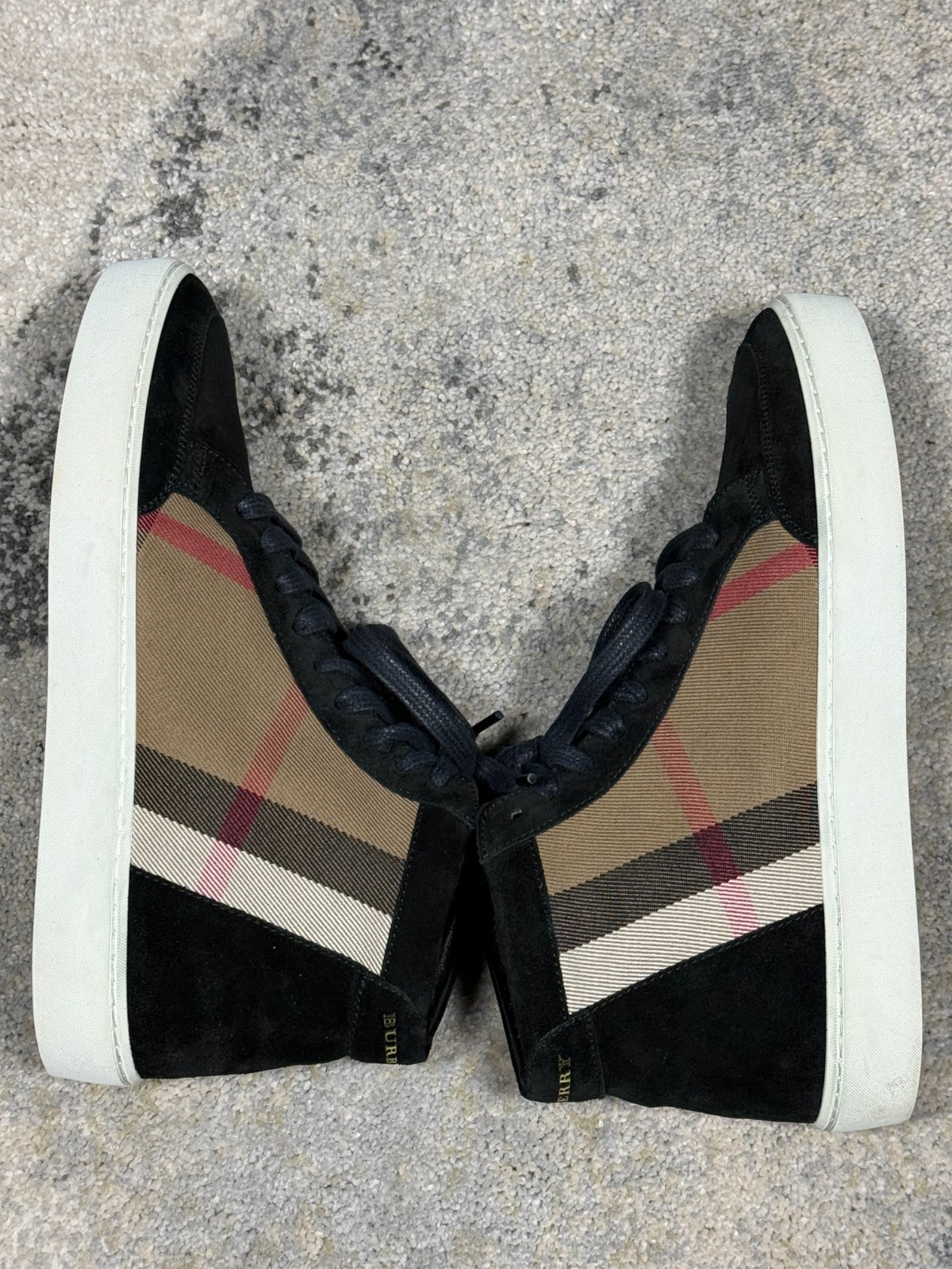 Burberry Sneakers Hi Top Women’s Size (38.5 EU-8 US) Nova Check Suede