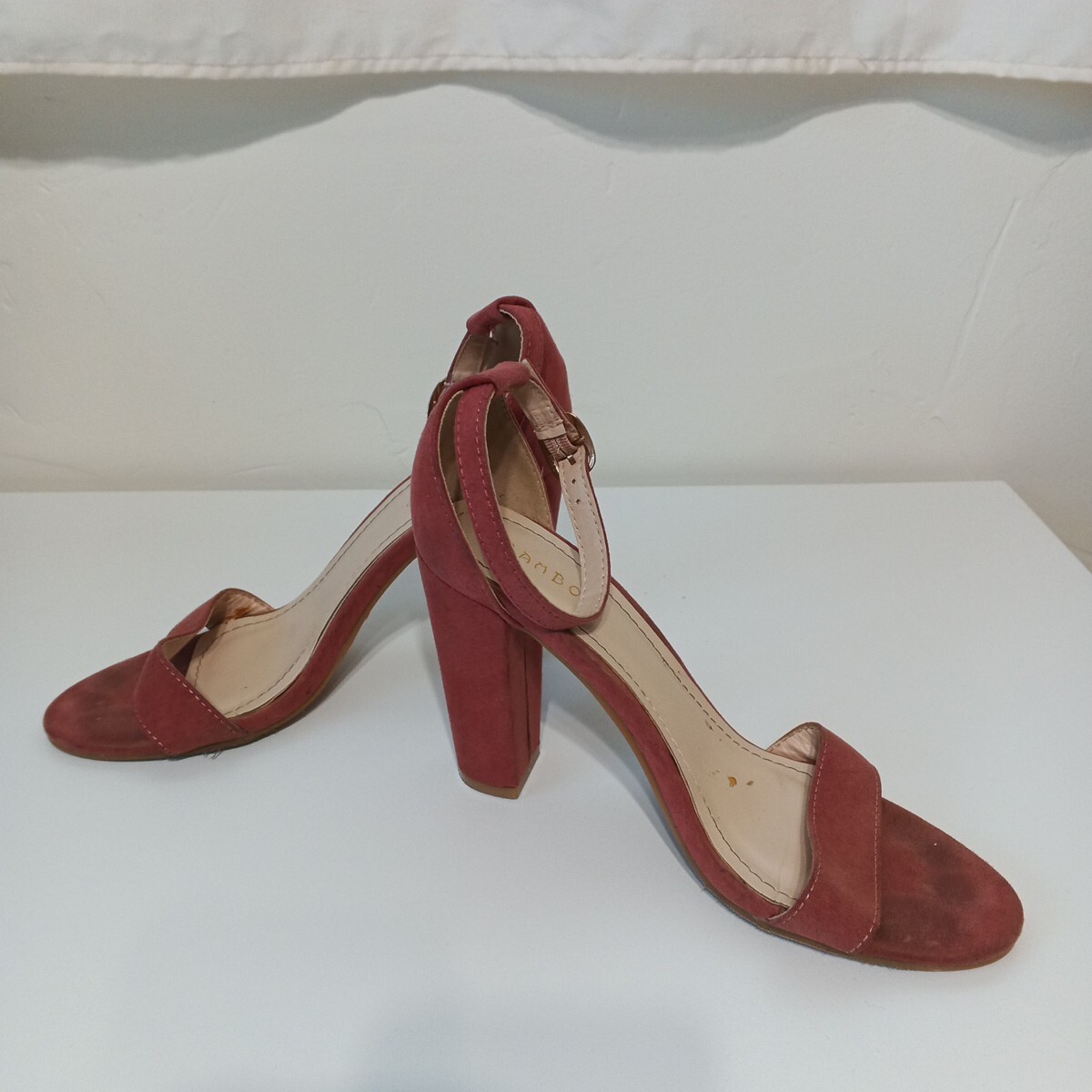 BAMBOO Ankle Strap 4″ Heels Rose Suede Size 7.5
