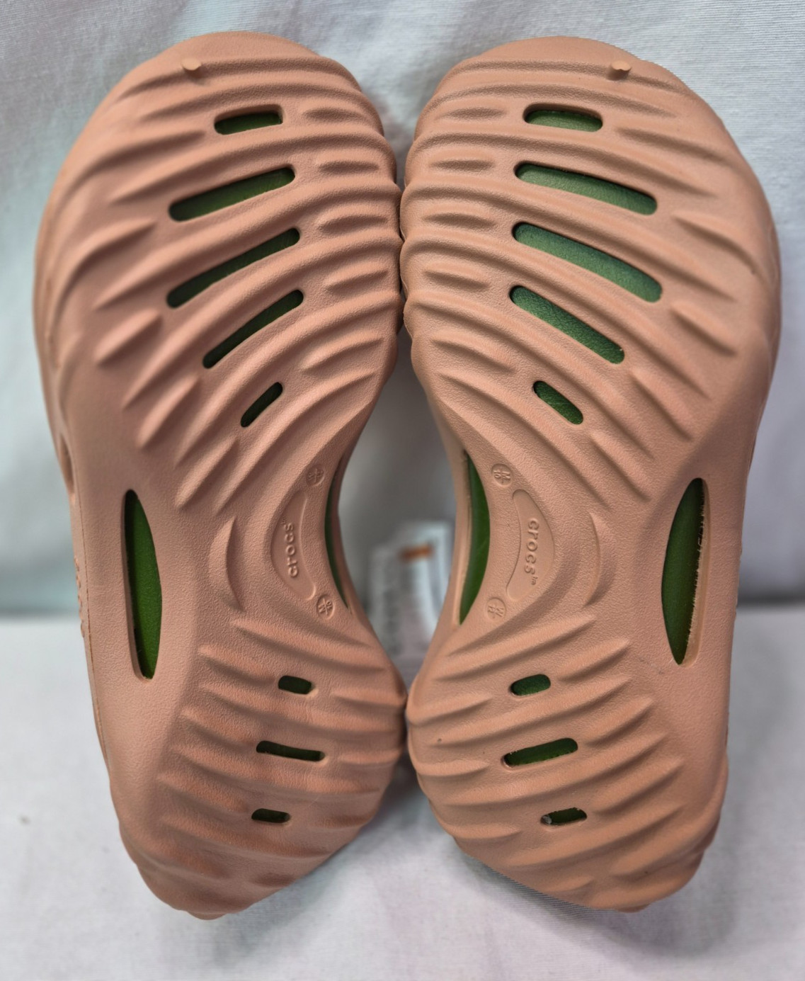 Crocs Unisex-Adult Pull-On Echo Wave Clogs, Cork Brown, M10 | W12