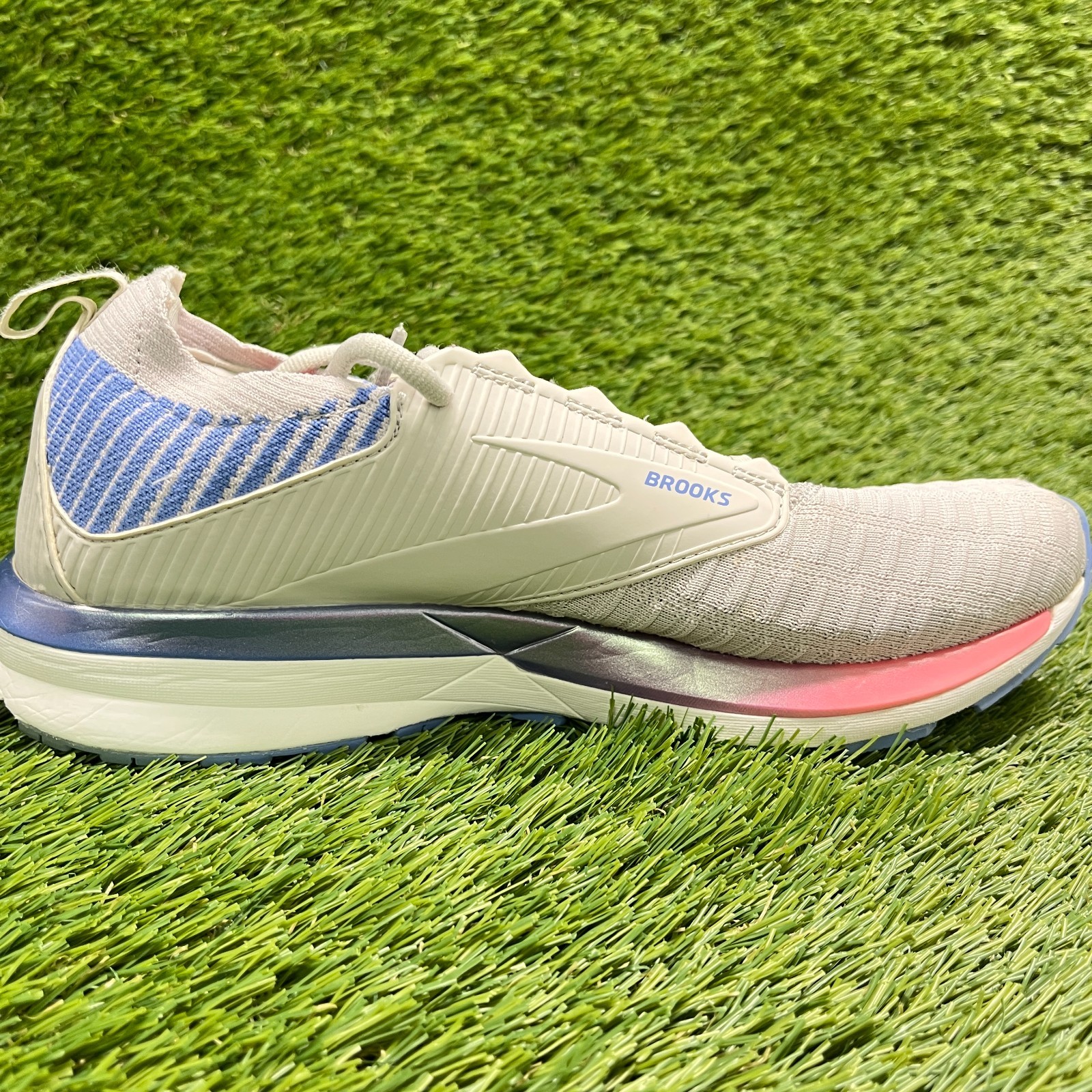 Brooks Ricochet 2 LE Womens Size 9 Gray Blue Athletic Running Shoes Sneakers