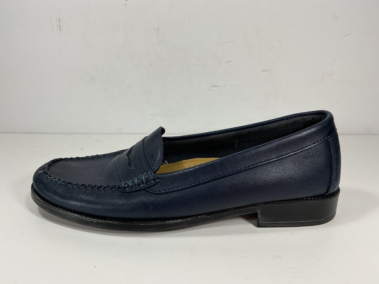 GH Bass Weejuns Kathleen Leather Penny Loafers Women 9 M Blue Slip On Comfort