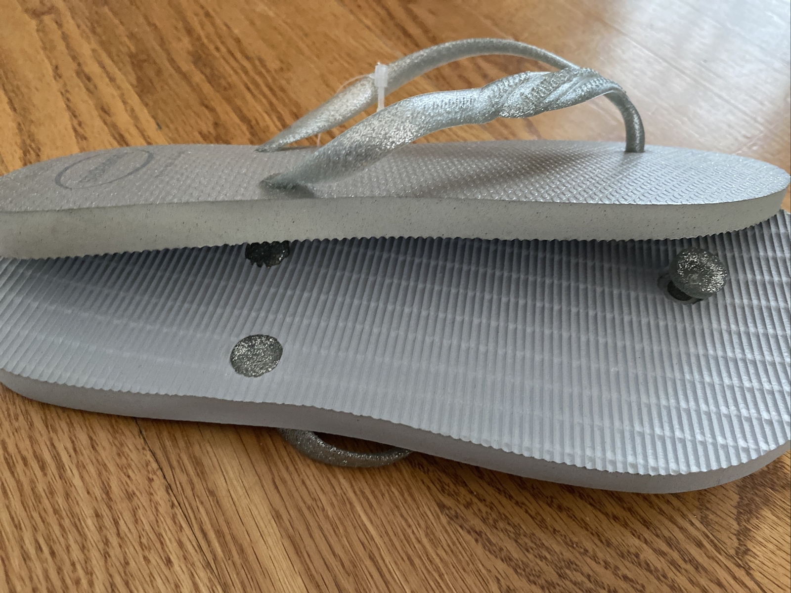 HAVAIANAS SLIMS 41/42 USA SIZE 9/10 ICE GRAY WITH METALLIC GLITTER