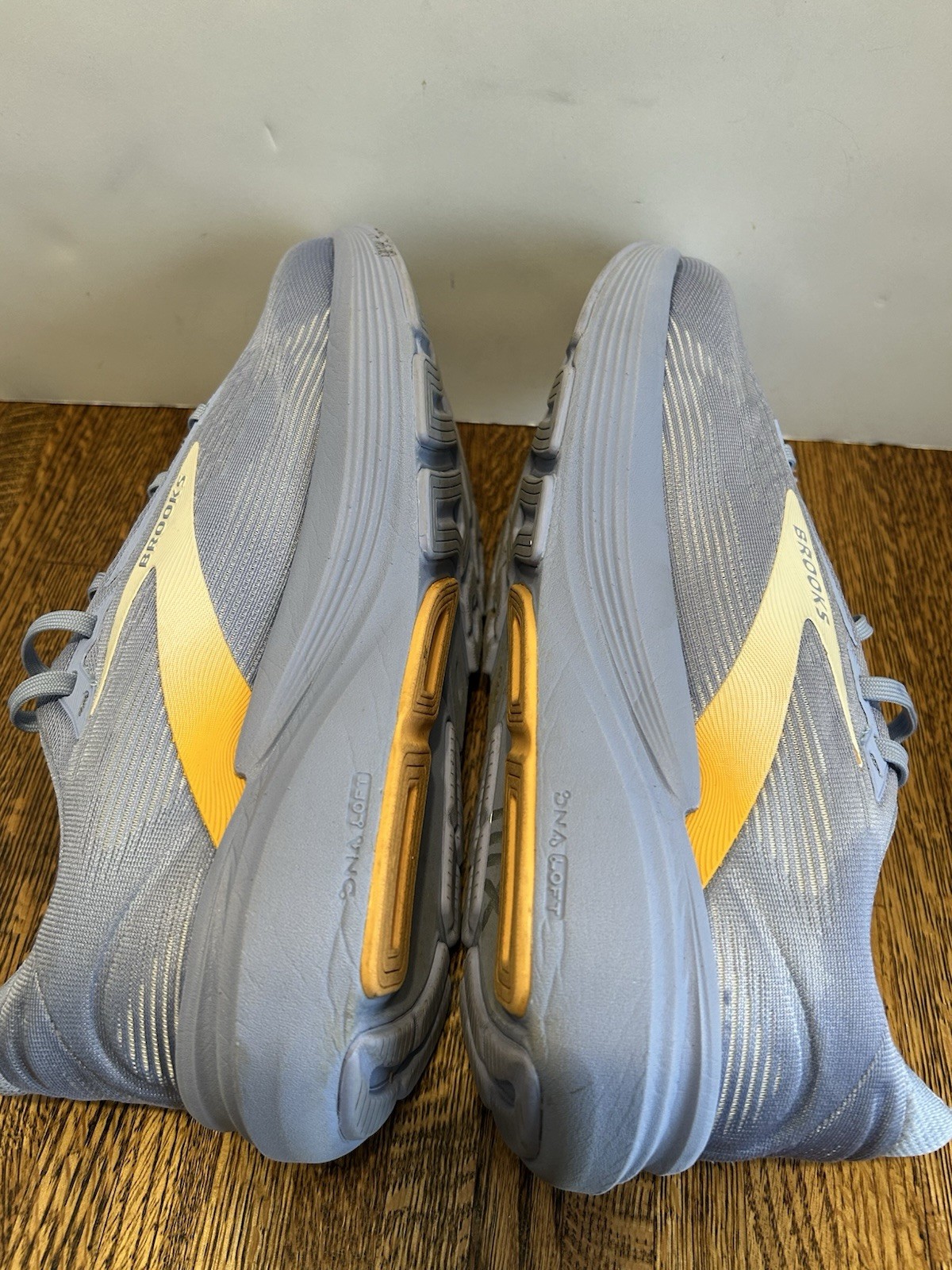 Brooks Revel 8 Women’s Road Running Shoes Baby Blue Size 10 2025