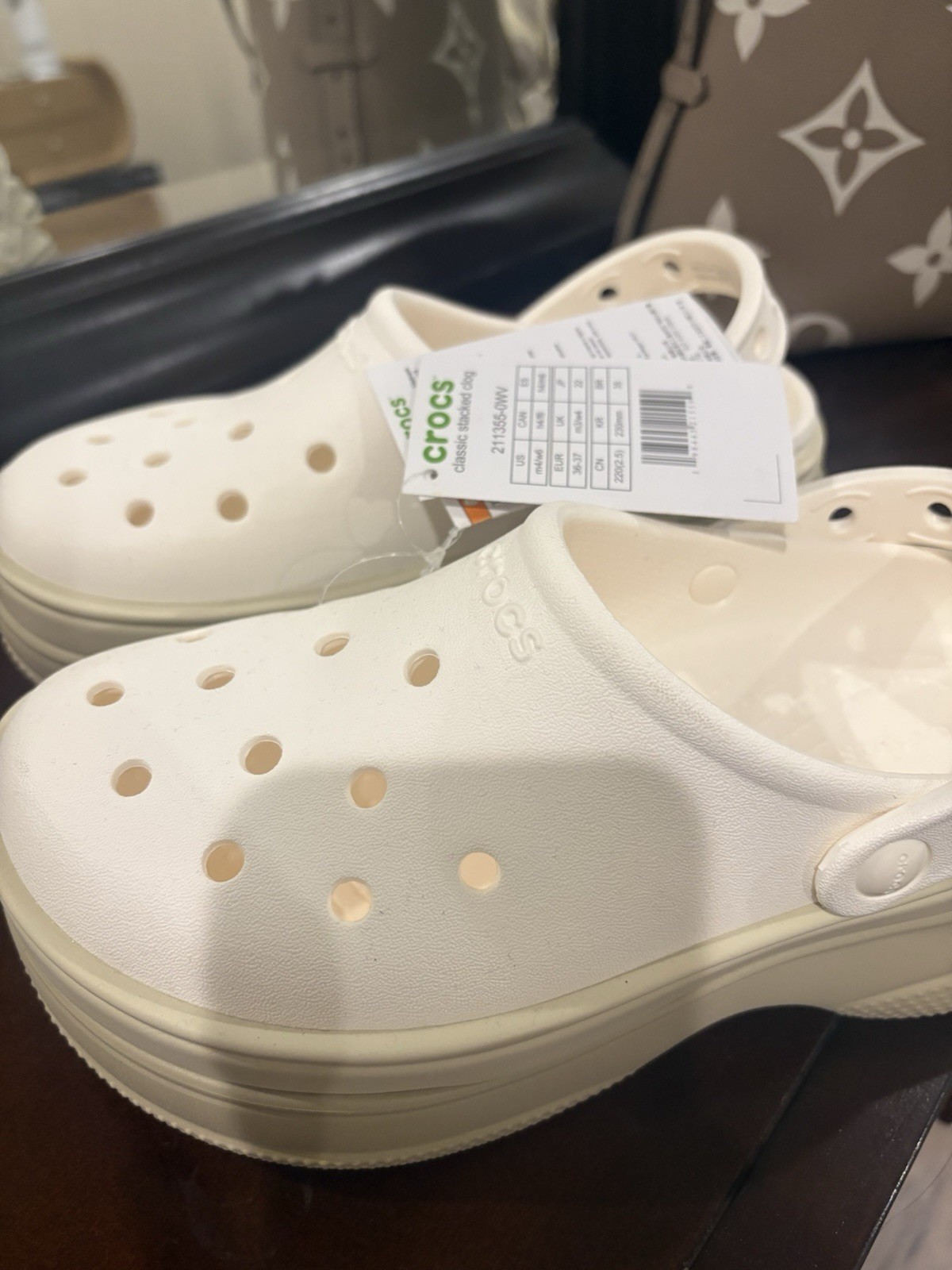 Crocs Women’s Platform Clog Sandals White Slip-On Adjustable Strap Nylon Size 7