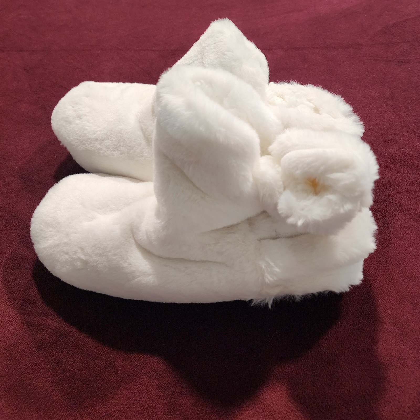 Auden Women’s Faux Fur Booties Slippers Gripper Soles Ivory Size M/L 8–10 NWT
