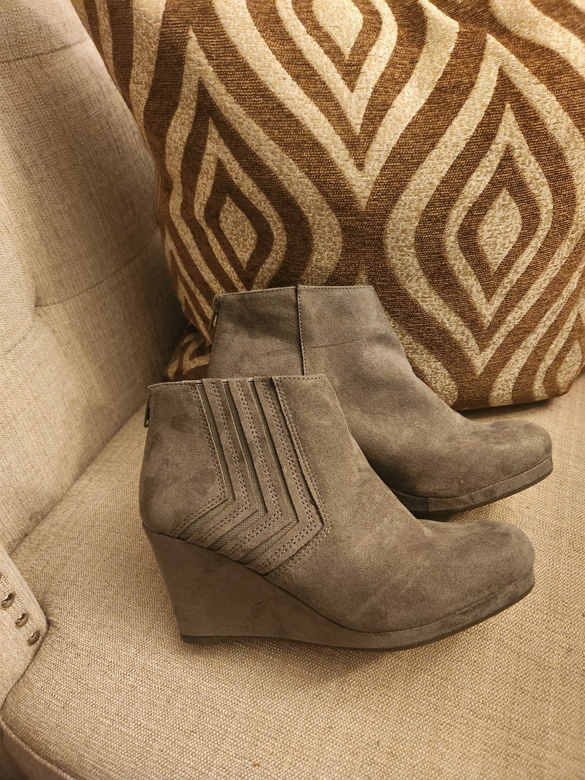 Women gray wedge heel booties 7 brand Sugar