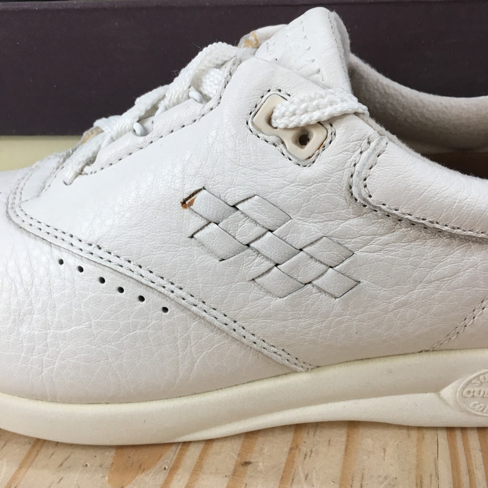 Supremes by Softspots Marathon Shoes Womens 7.5 M Sneakers 122404 Lace Up White