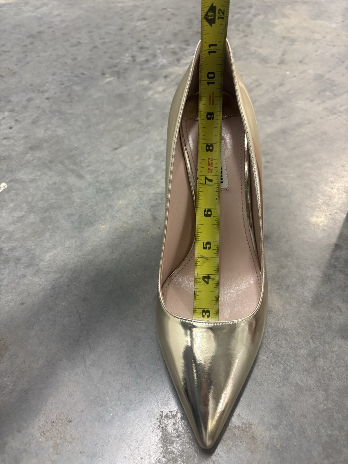 NWT MIU MIUGold Lame Leather GlitterPumps Women’s Size EU 40. US 10-9.5