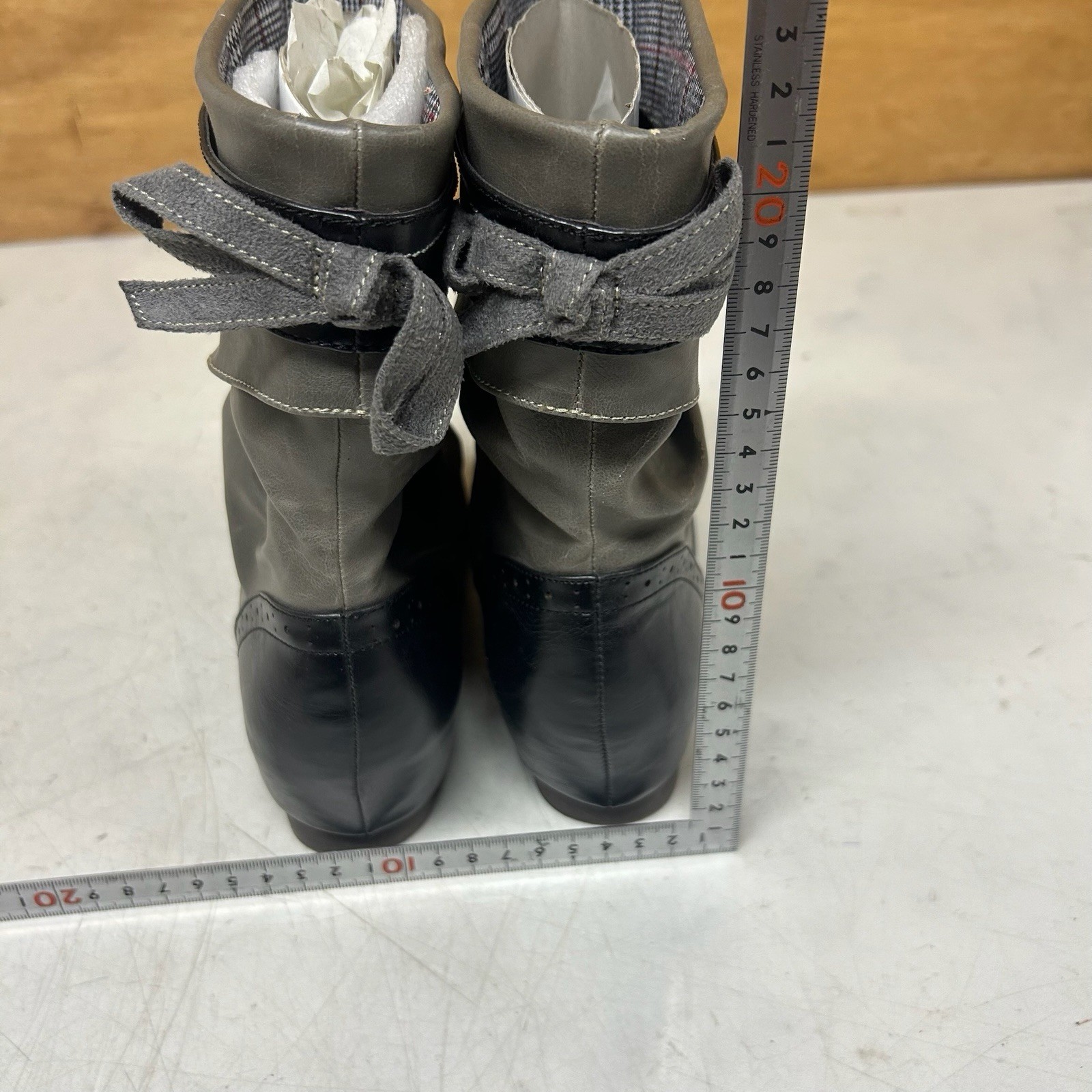 Women’s Short Boots Gray Black Size 24.0cm EEE Used