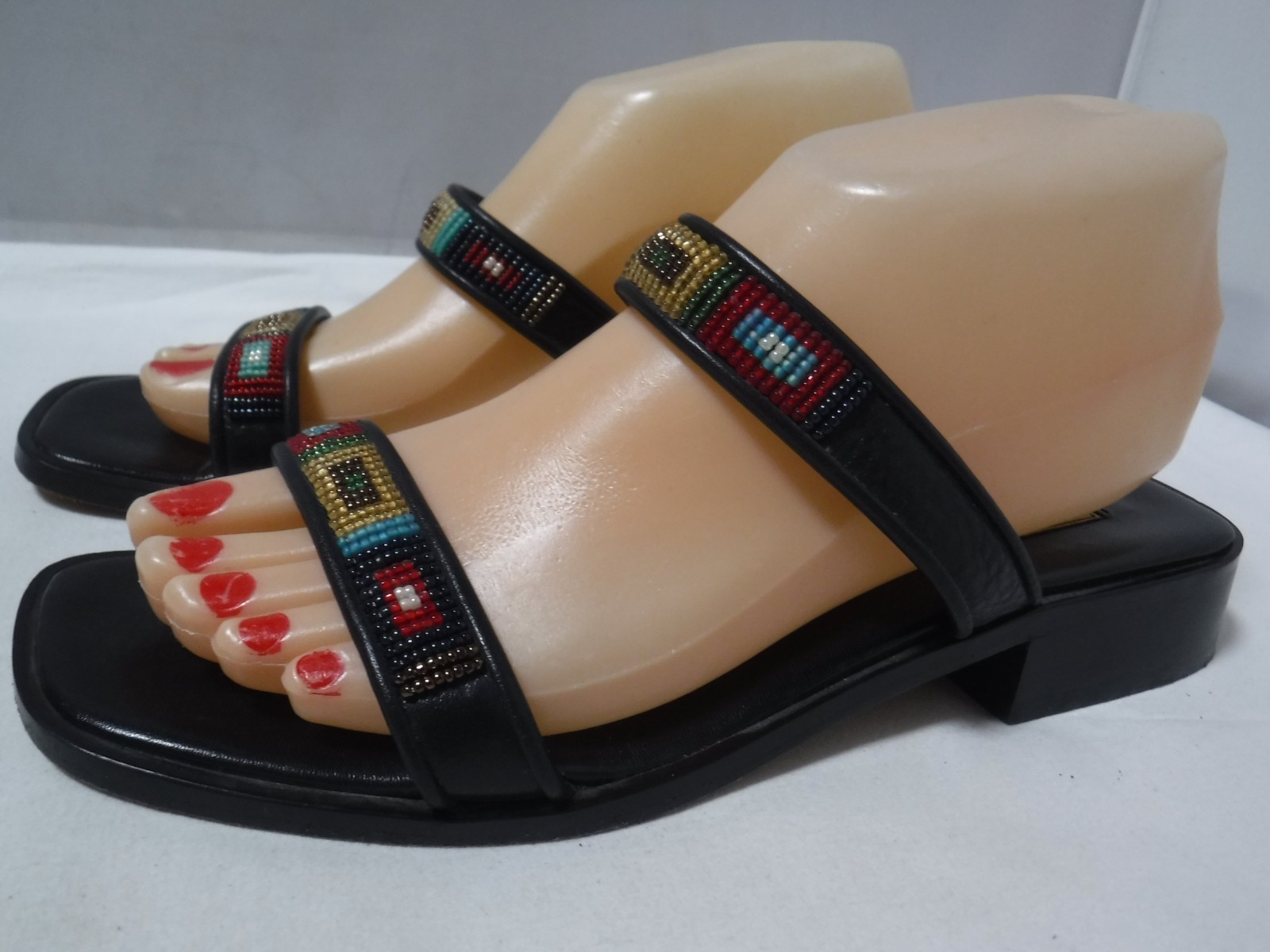 VTG Brighton Sam Beaded Sandals Southwestern Aztec Low Heeled Shoe Italy 7.5 M