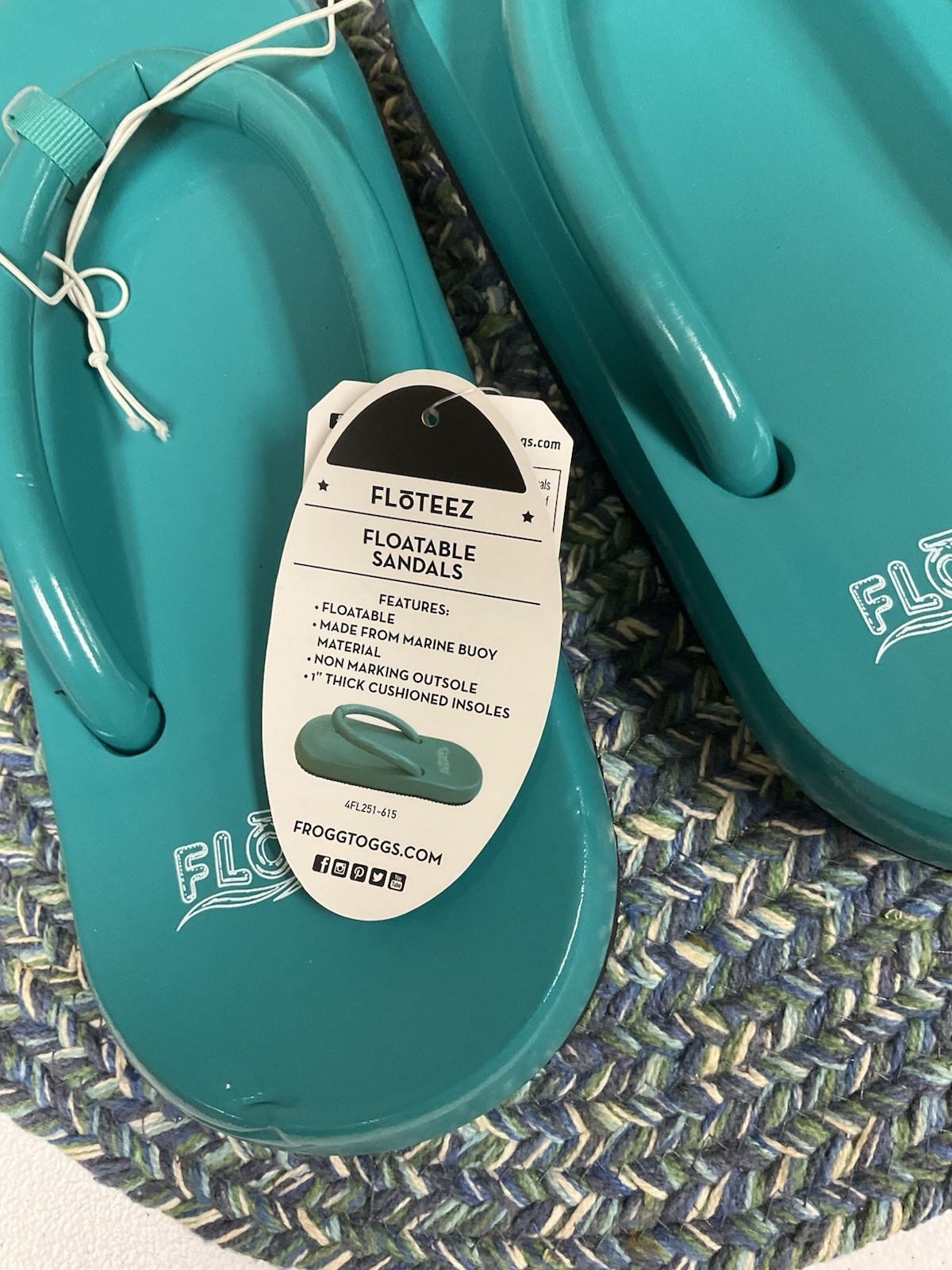Women’s Frogg Toggs “Floteez” Sandals Turquoise Floats In Water Beach Pool Sz 9