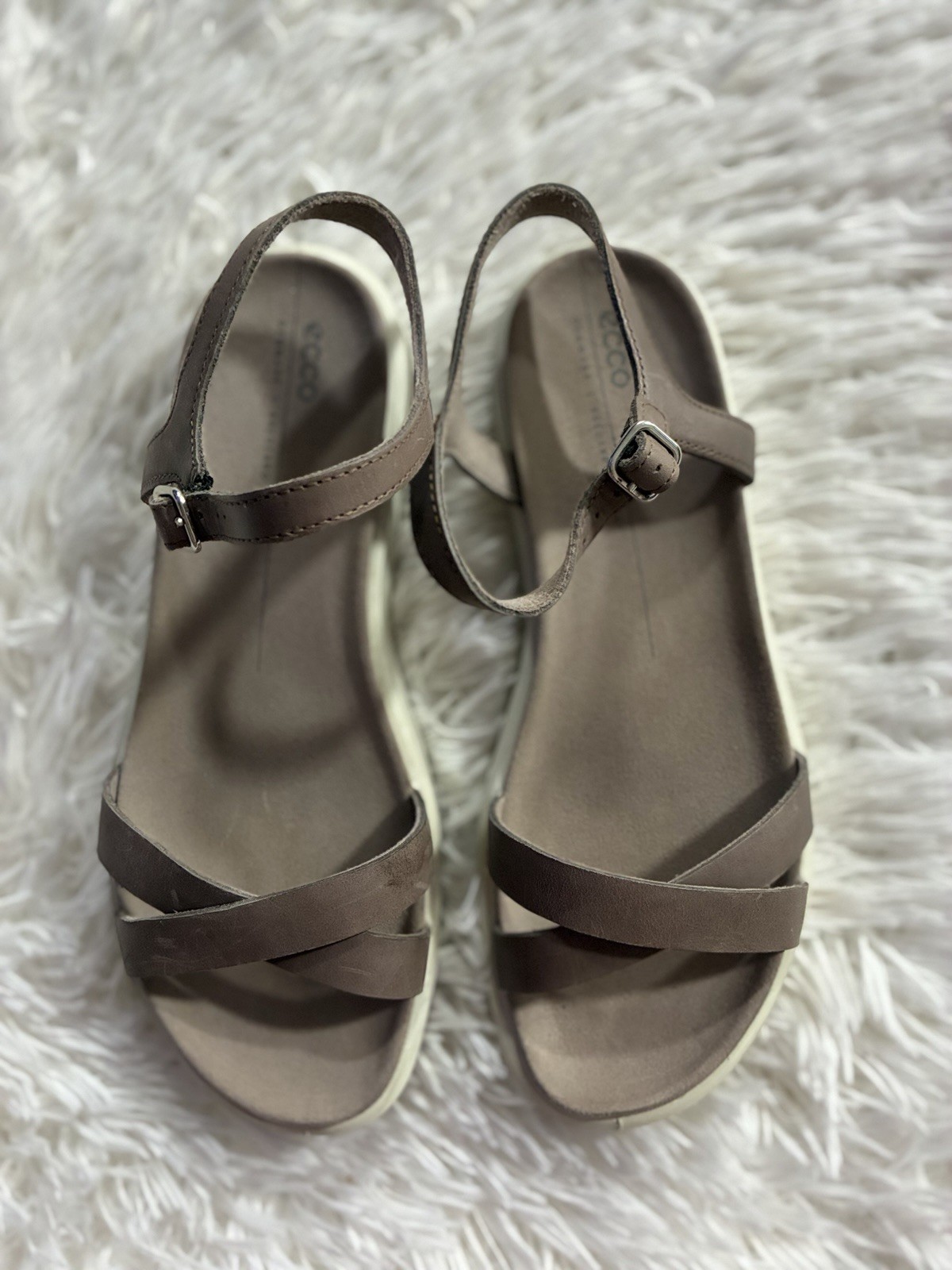ECCO Comfort Leather Yuma Ankle Cross Strap Strappy Sandal Gray Taupe 38 7 7.5