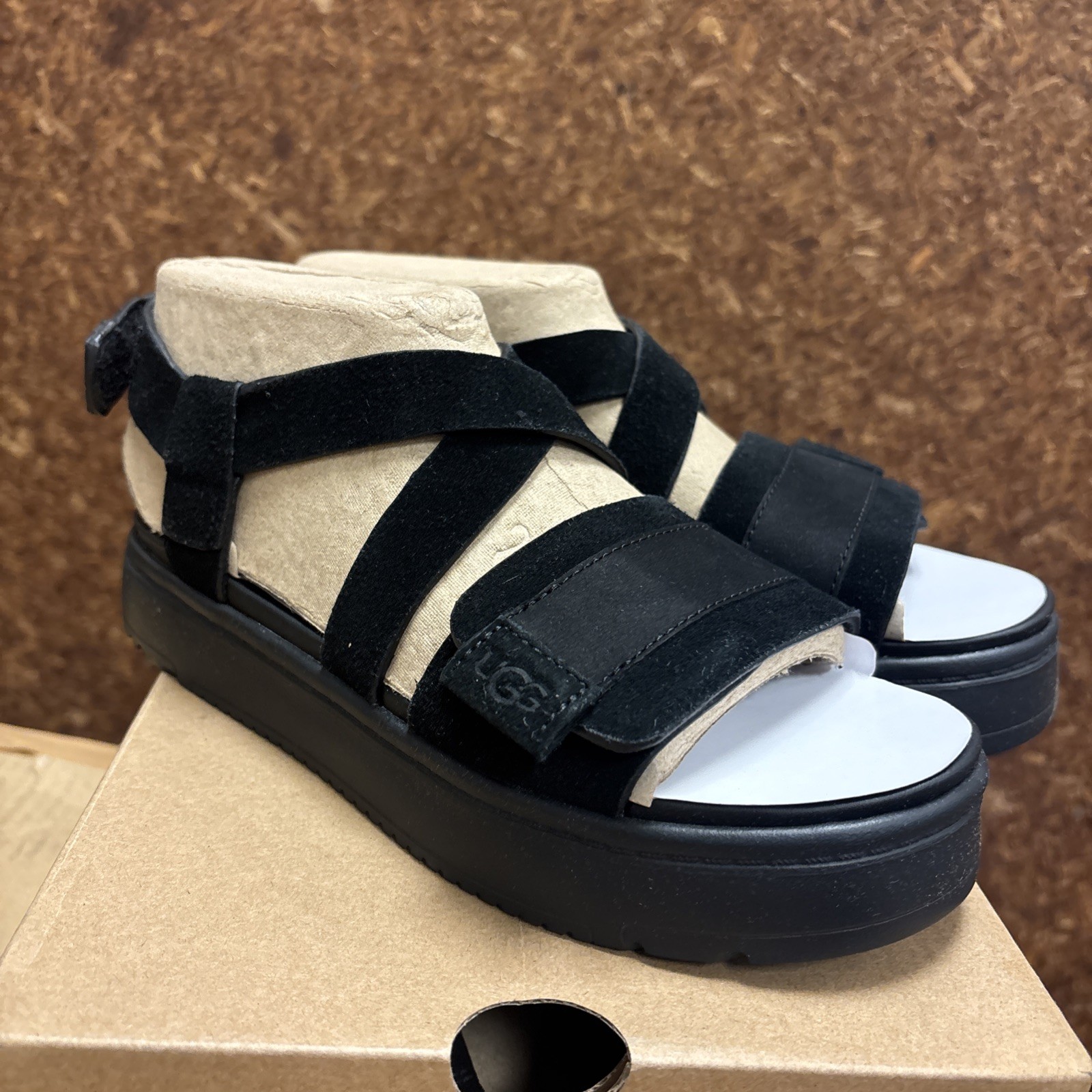 UGG ZAYNE II Women’s Size 5 Black Ankle Adjustable Strap Sandals Suede Platform