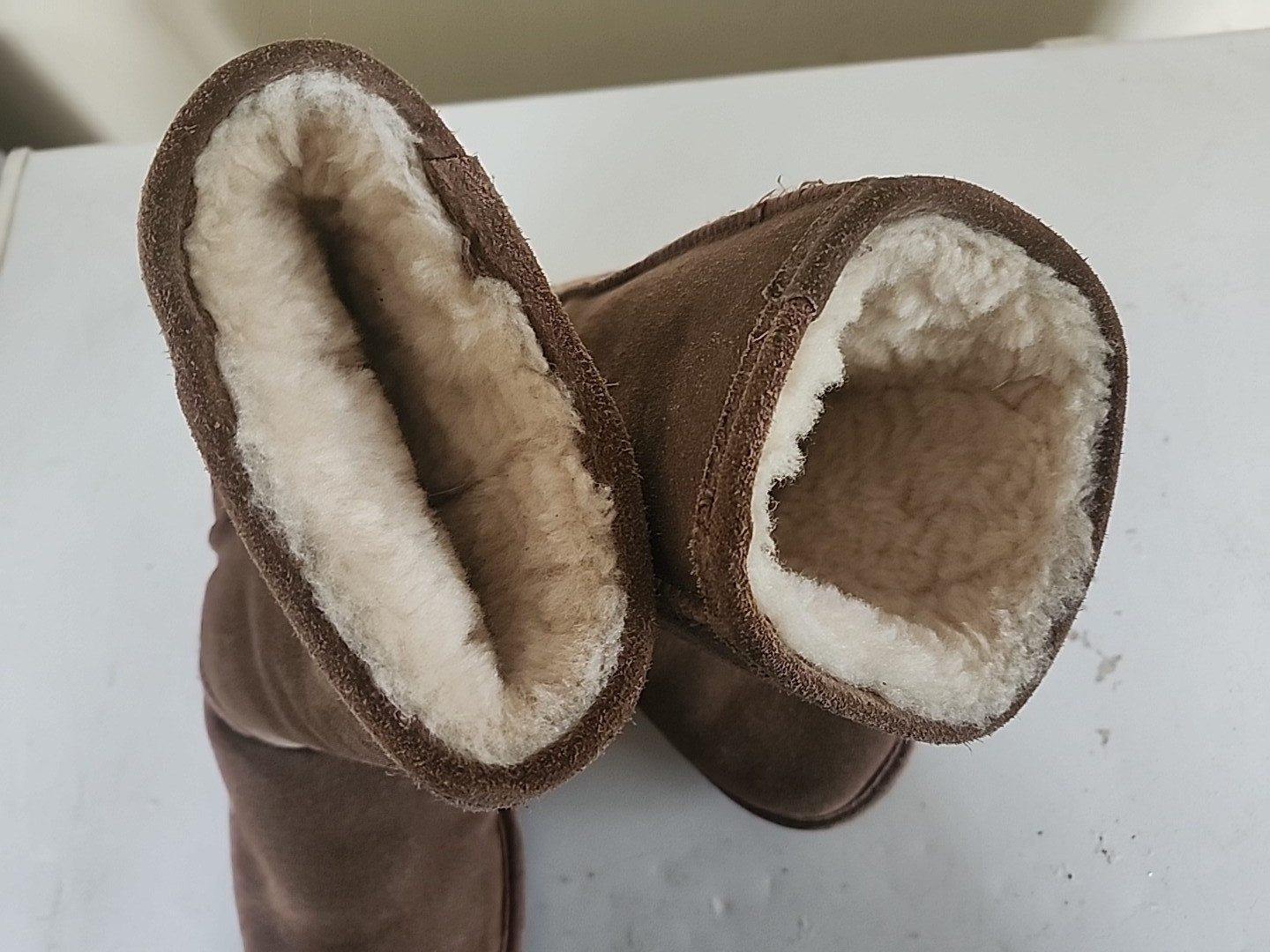 BEARPAW 608 W Emma Short Hickory Womens Casual Boots Size 6 Brown
